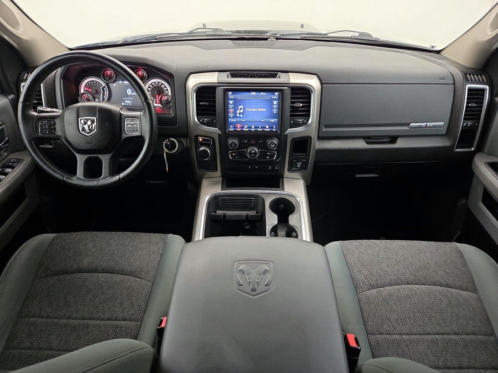 Thumbnail: 2019 RAM 1500 Classic - 9