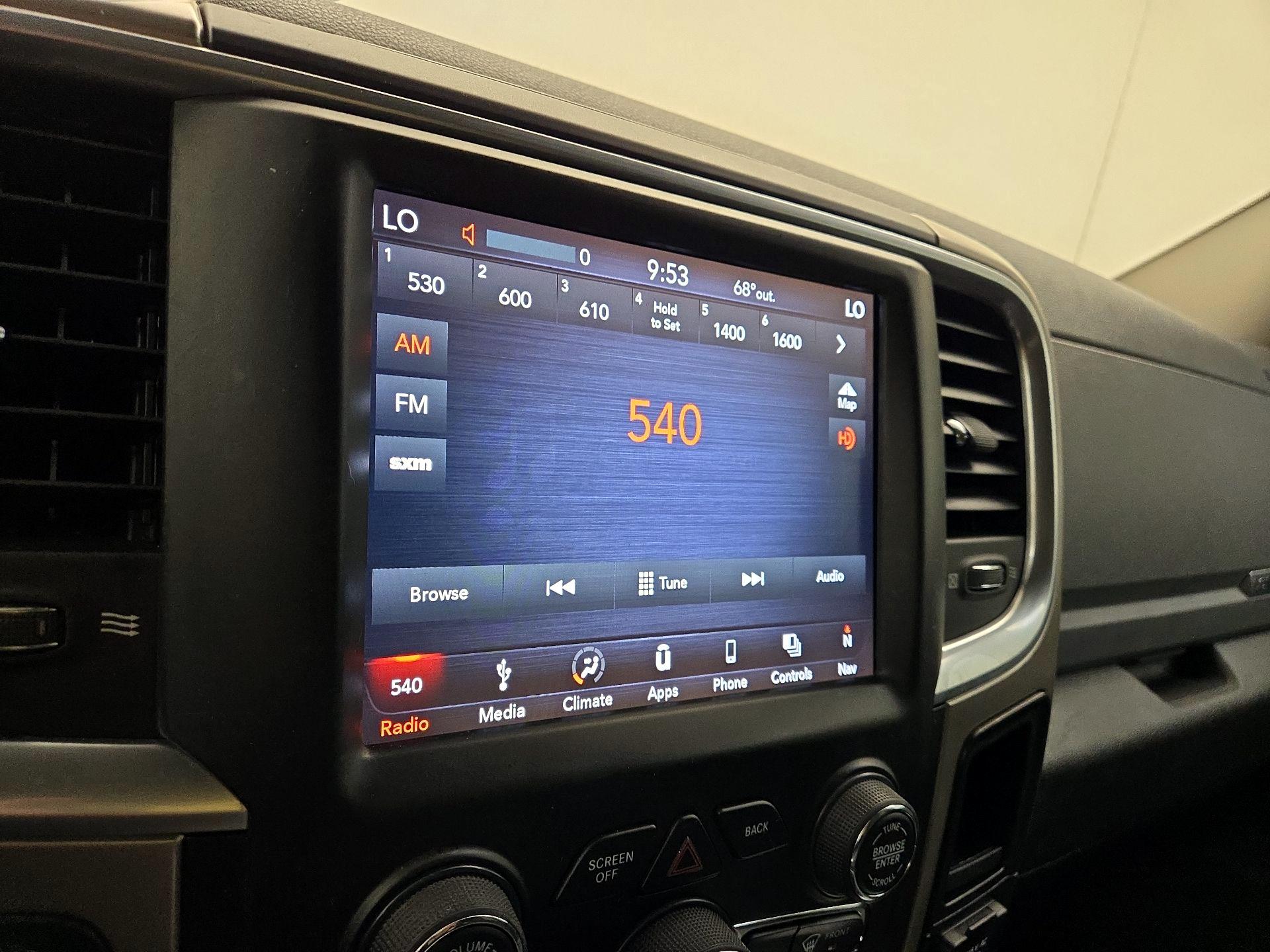 Thumbnail: 2019 RAM 1500 Classic - 15