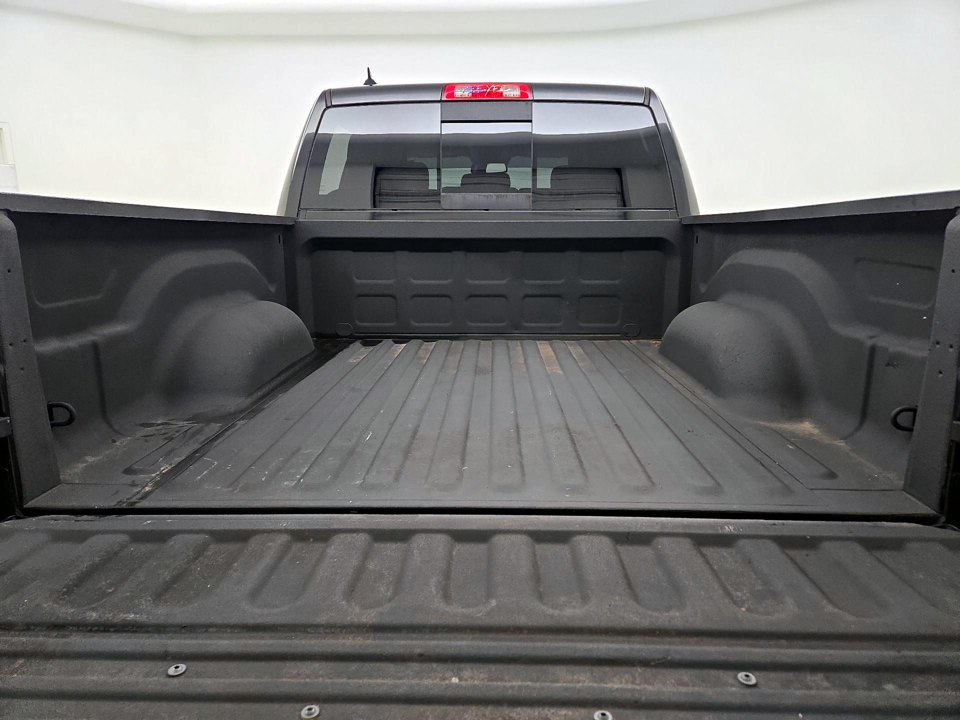 Thumbnail: 2019 RAM 1500 Classic - 20