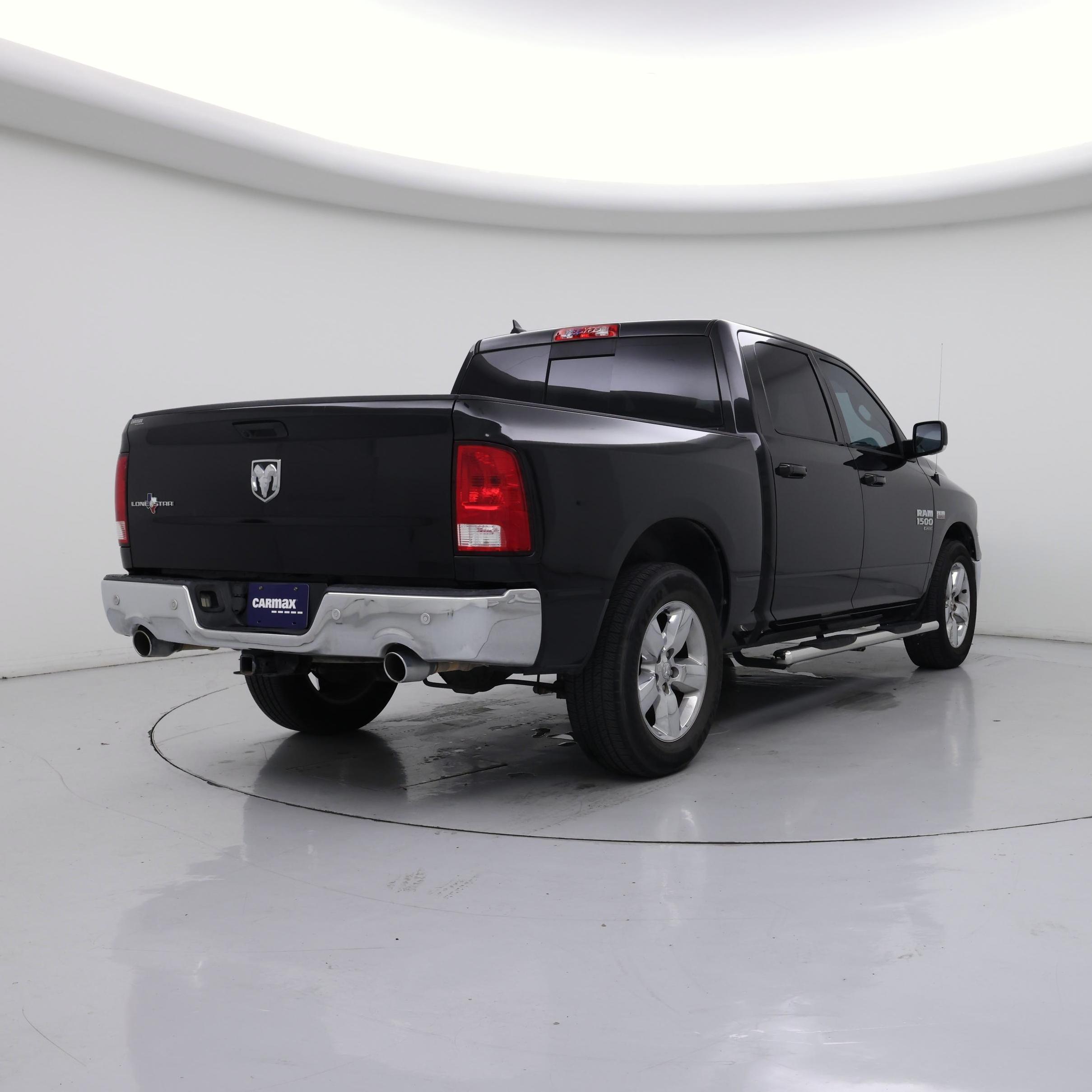 Thumbnail: 2019 RAM 1500 Classic - 8