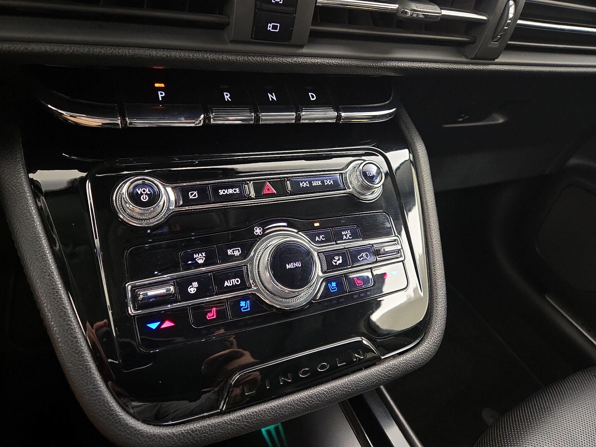 Thumbnail: 2021 Lincoln Corsair - 17