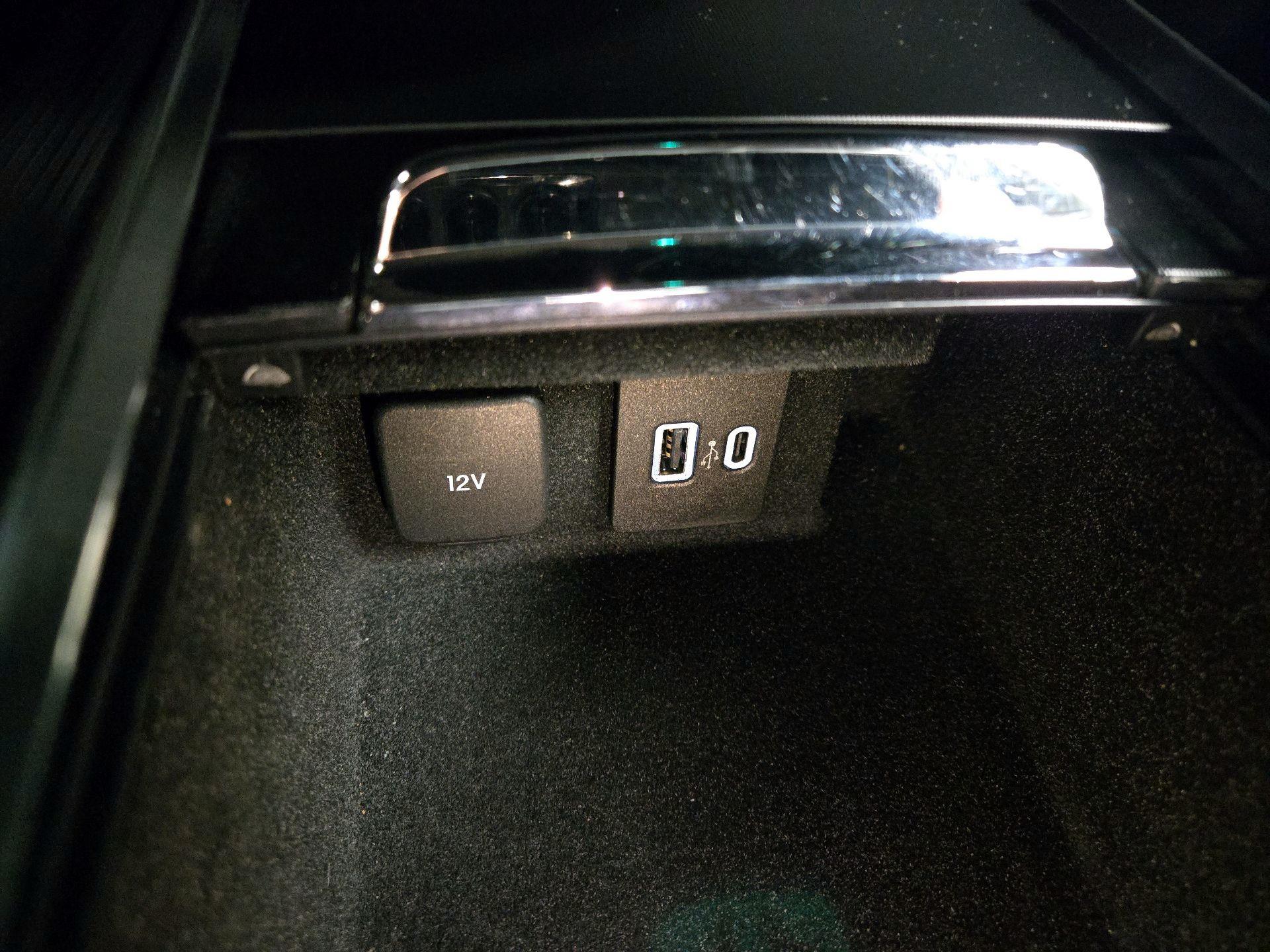 Thumbnail: 2021 Lincoln Corsair - 19