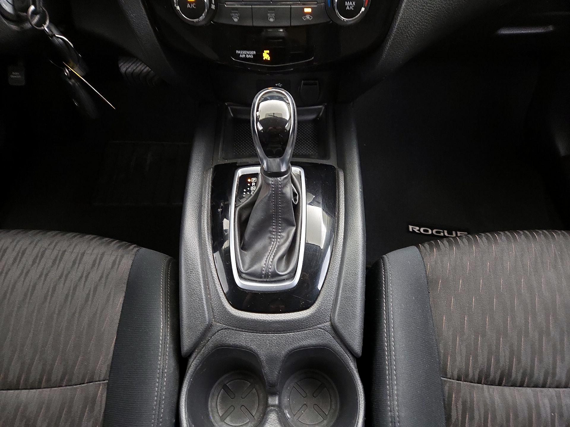 Thumbnail: 2018 Nissan Rogue - 17