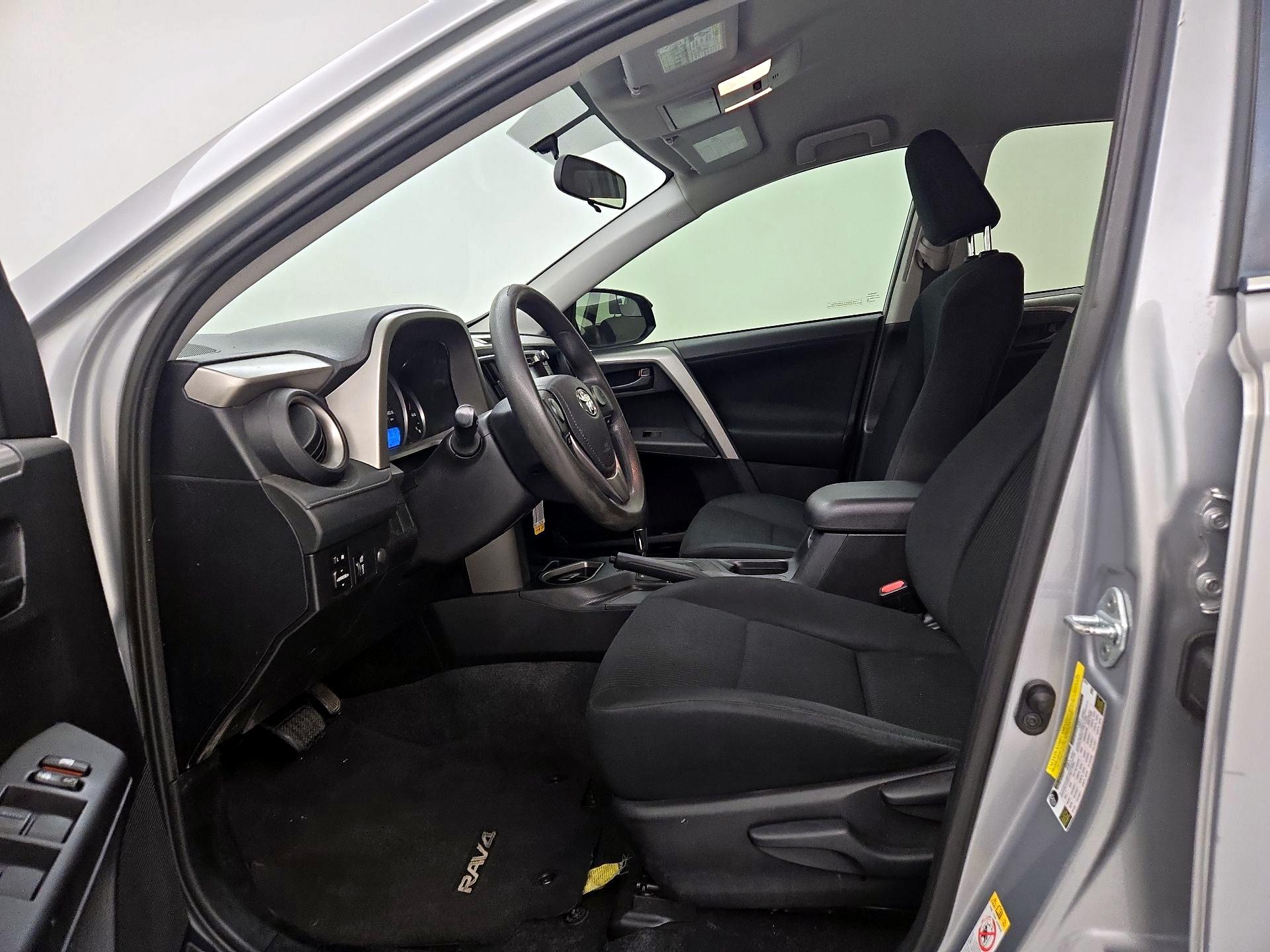 Thumbnail: 2016 Toyota RAV4 - 11