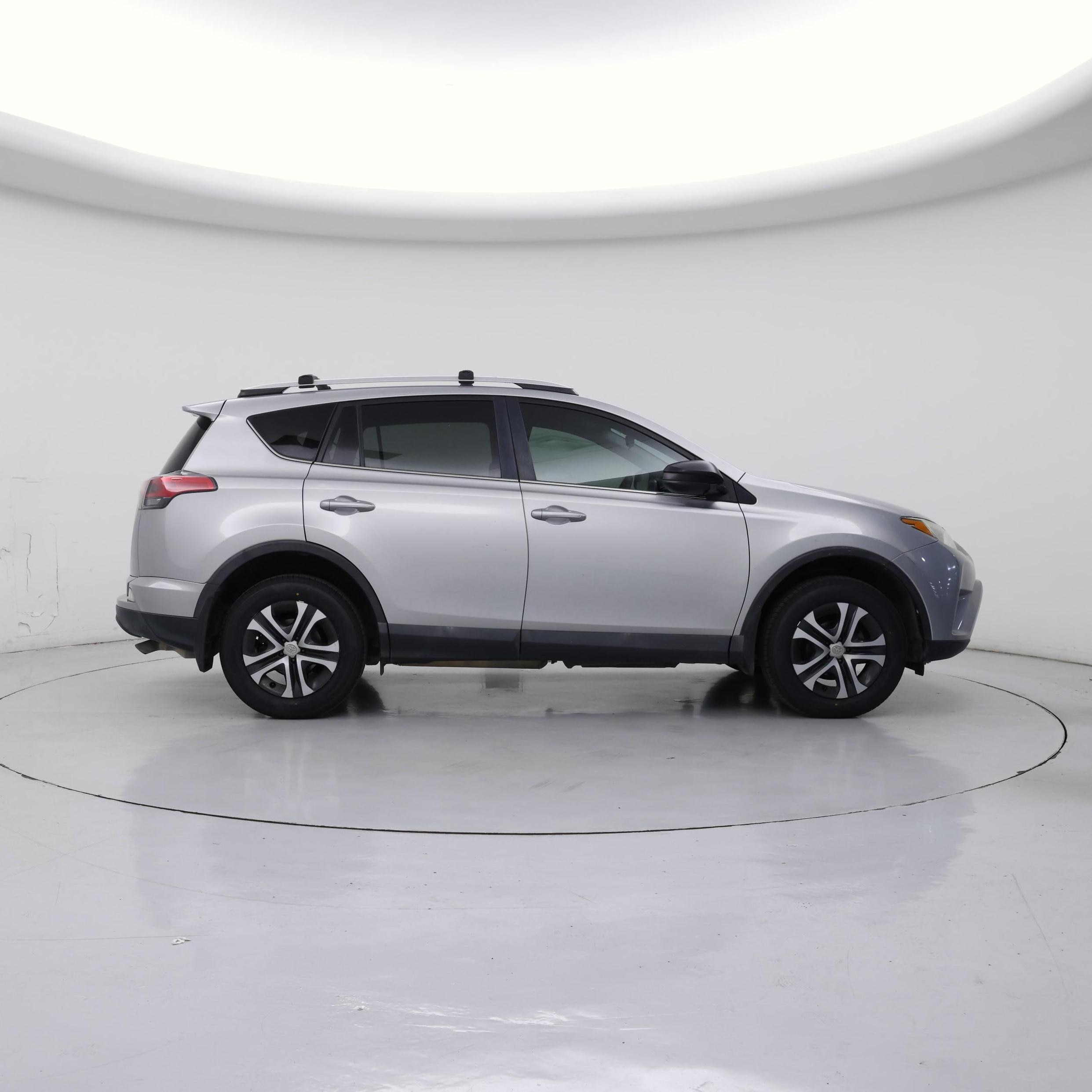 Thumbnail: 2016 Toyota RAV4 - 7