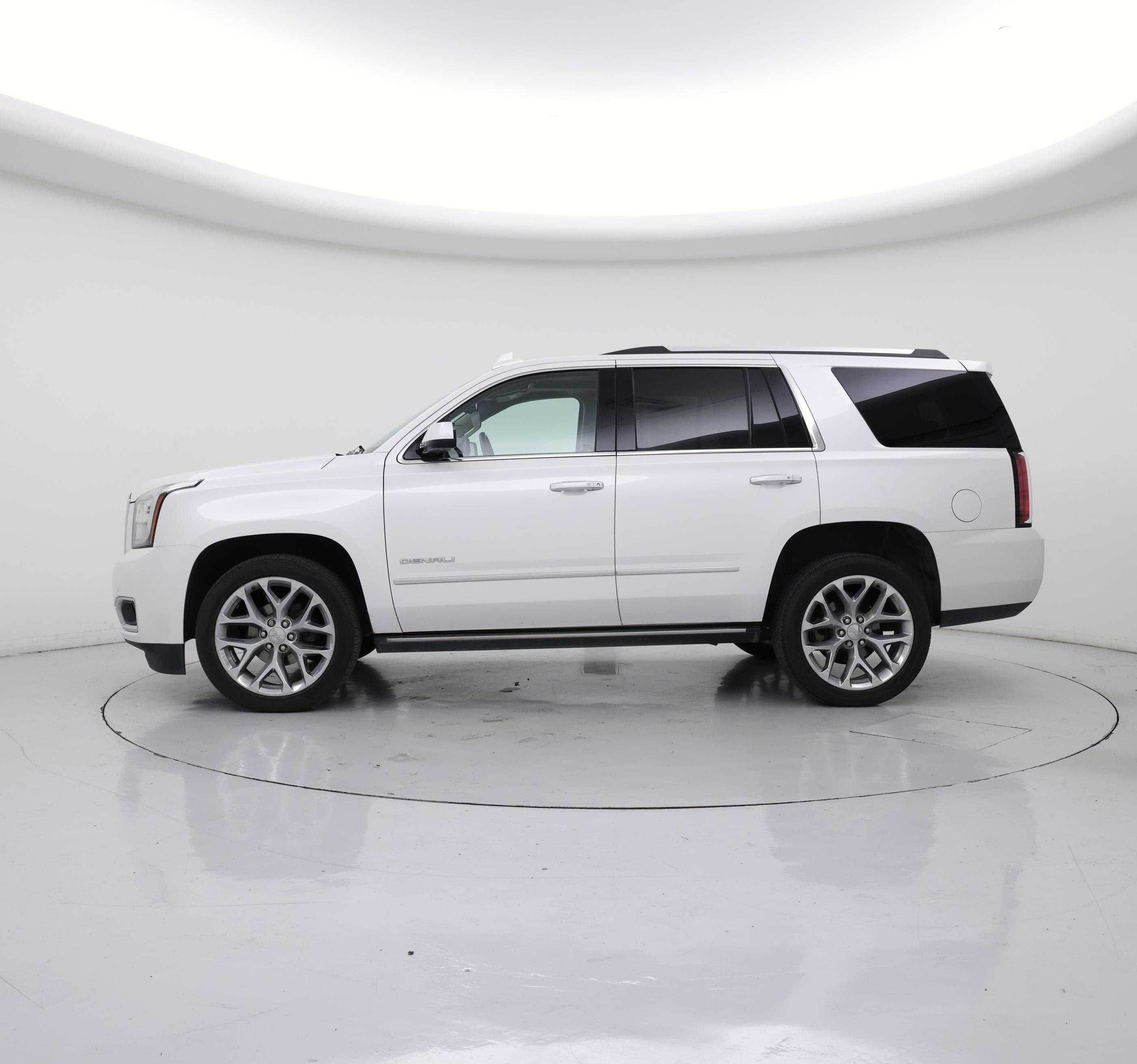 Thumbnail: 2019 GMC Yukon - 3