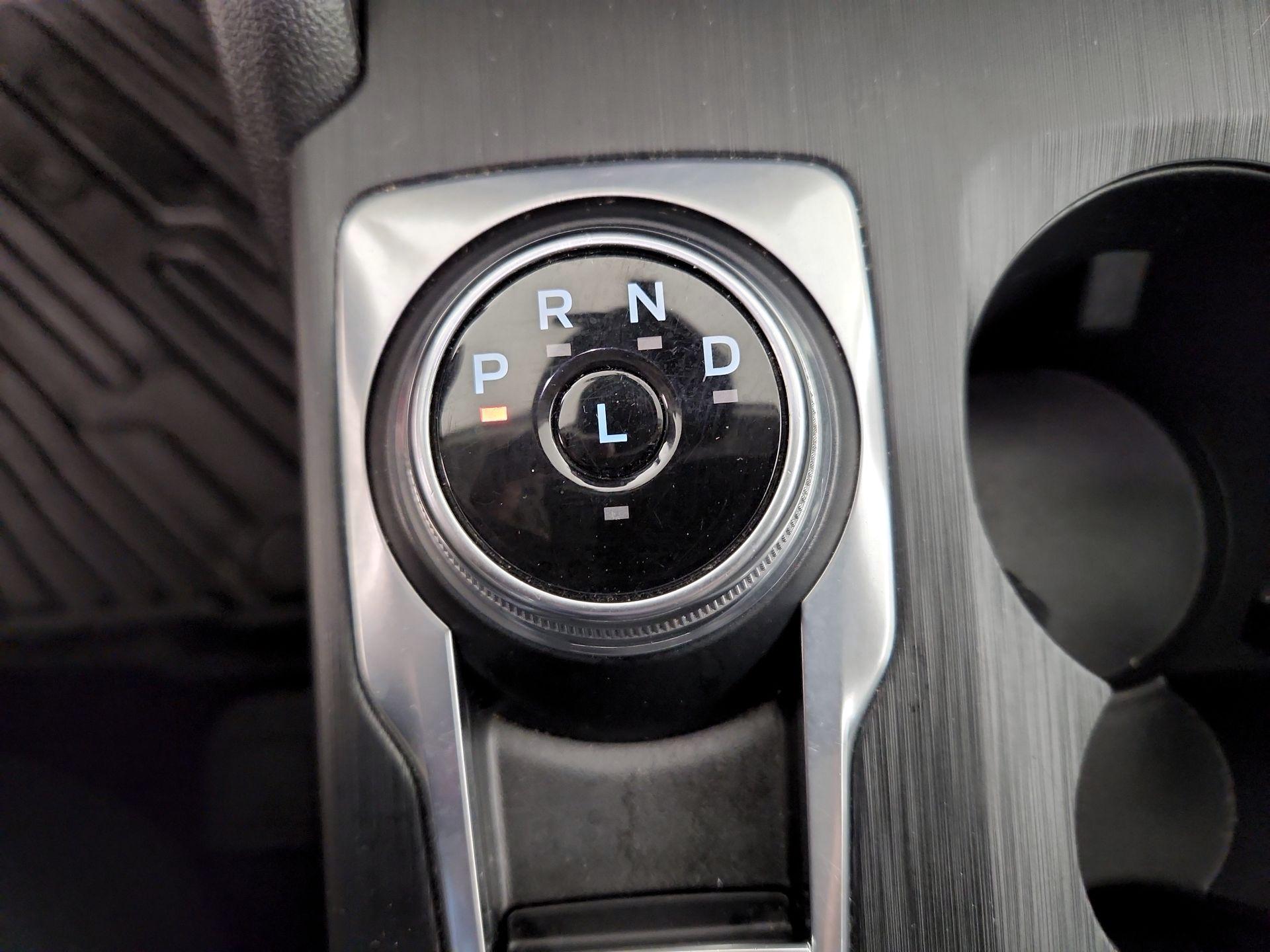 Thumbnail: 2022 Ford Escape - 18