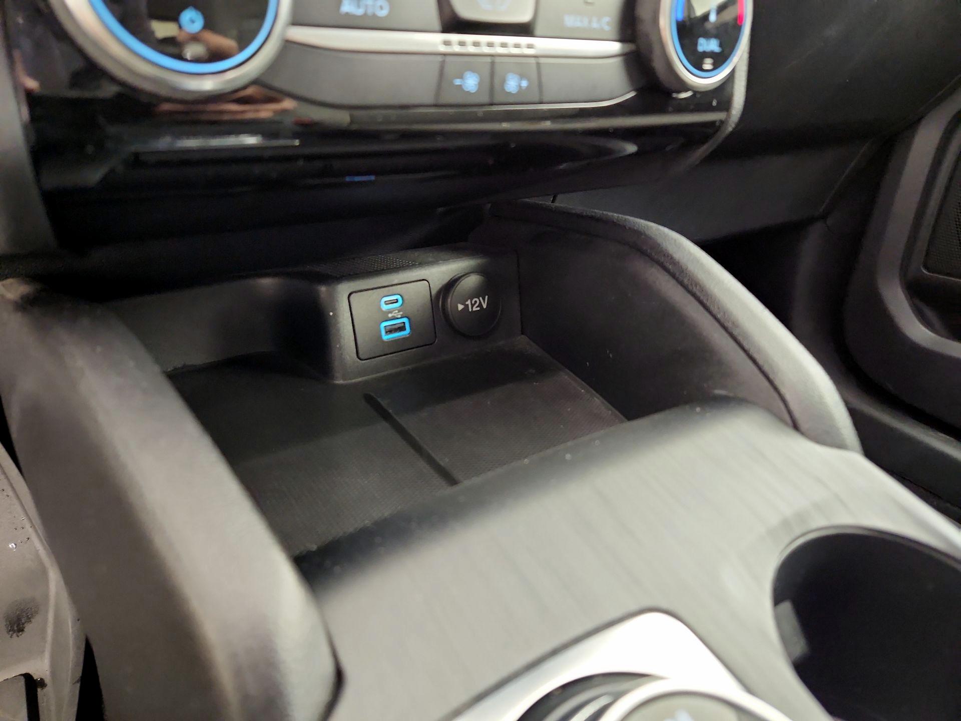 Thumbnail: 2022 Ford Escape - 19