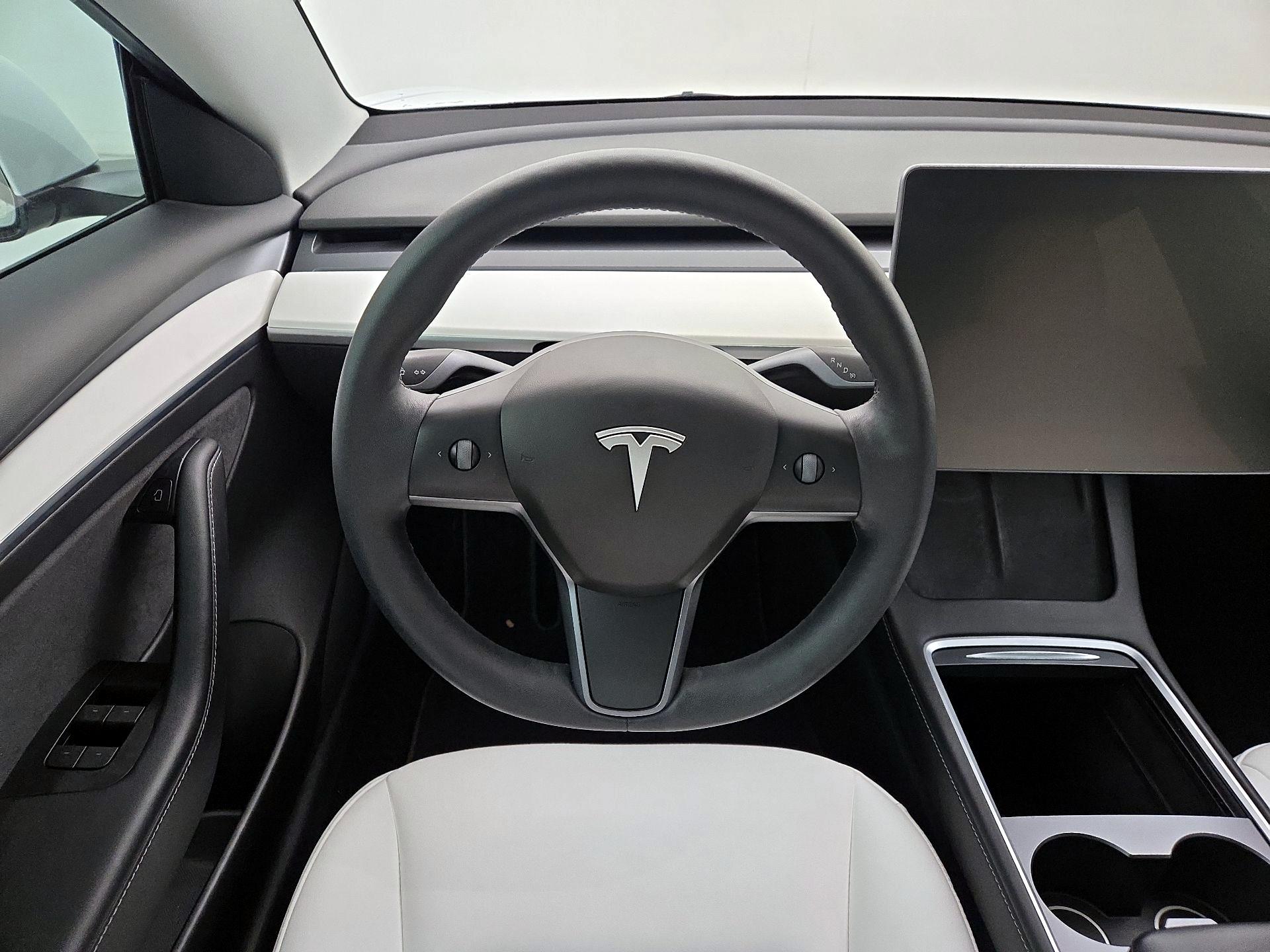 Thumbnail: 2022 Tesla Model 3 - 10