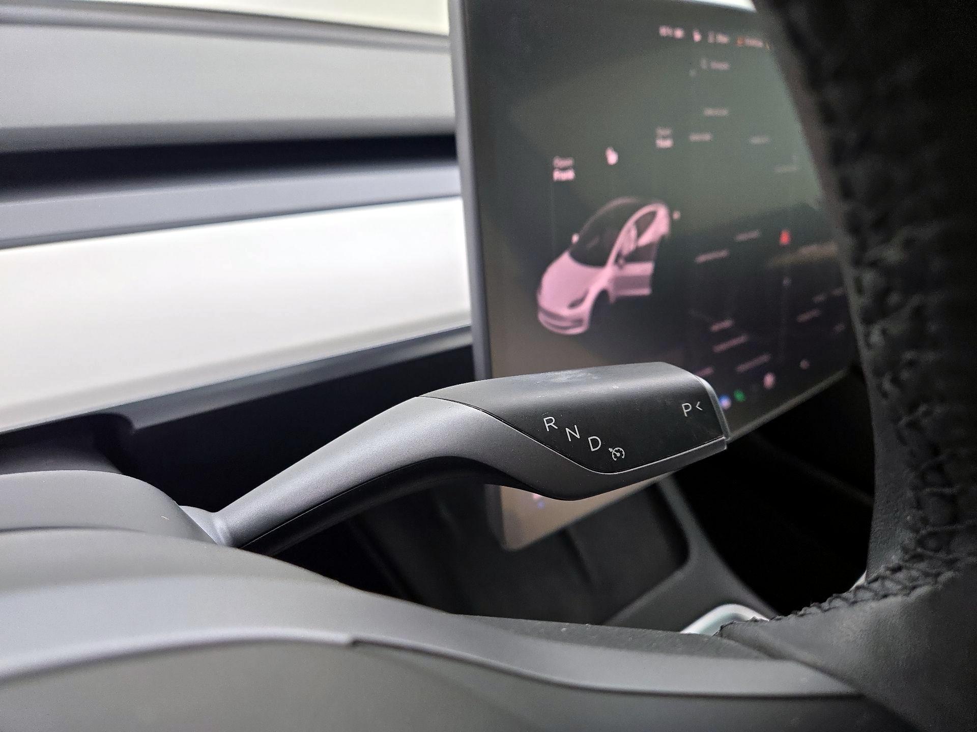 Thumbnail: 2022 Tesla Model 3 - 17