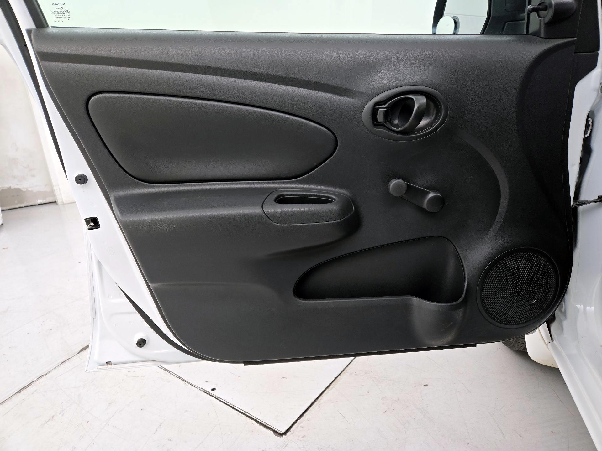 Thumbnail: 2015 Nissan Versa - 12