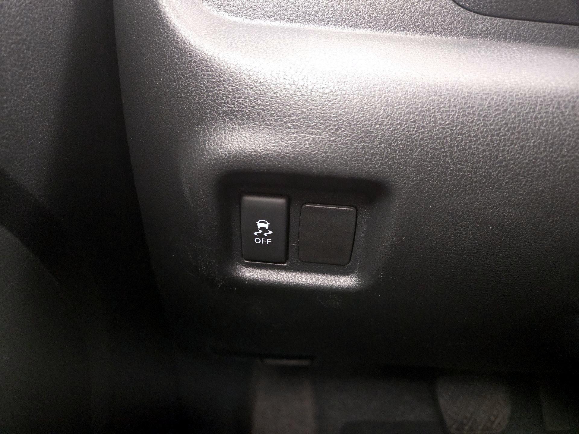 Thumbnail: 2015 Nissan Versa - 13