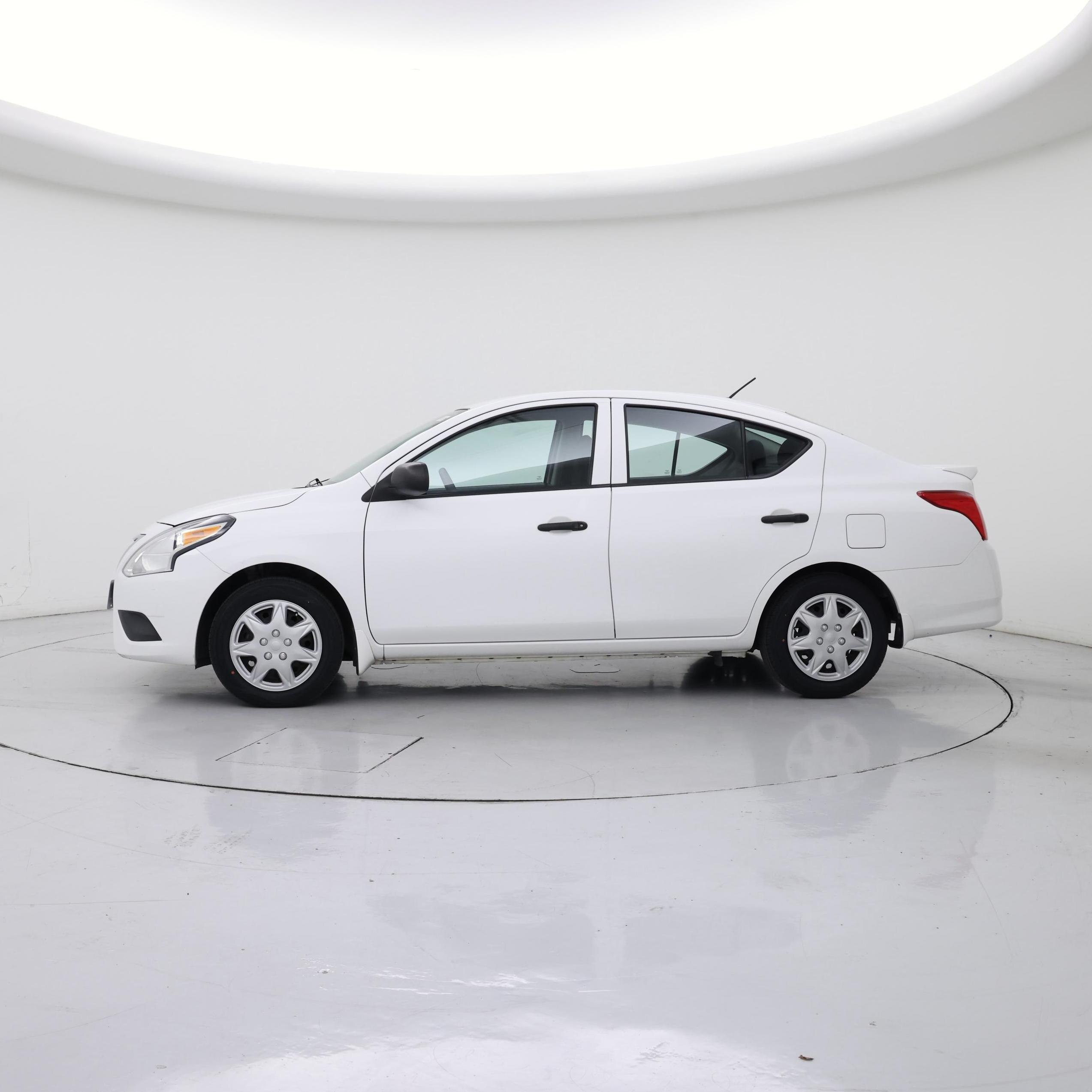 Thumbnail: 2015 Nissan Versa - 3