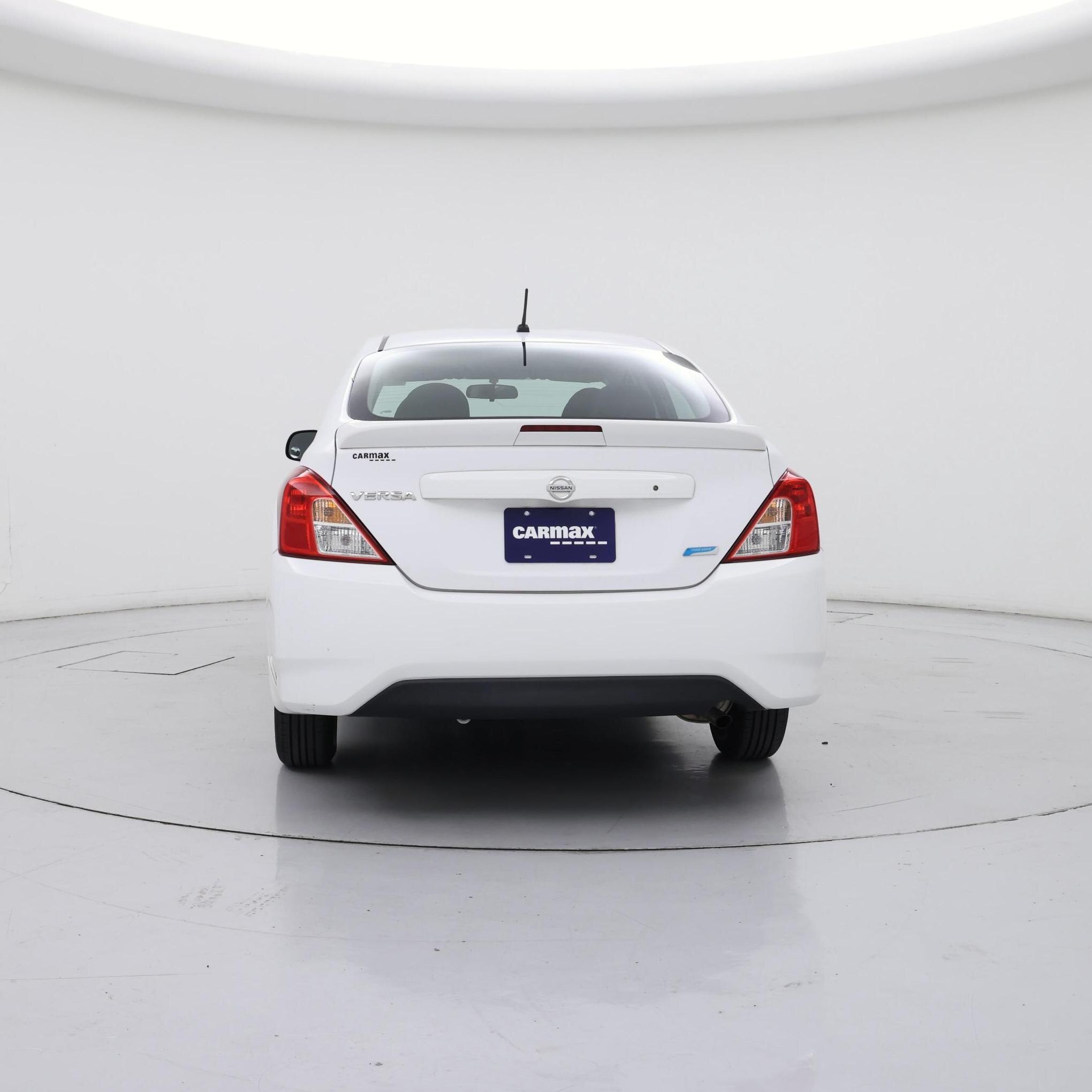 Thumbnail: 2015 Nissan Versa - 6