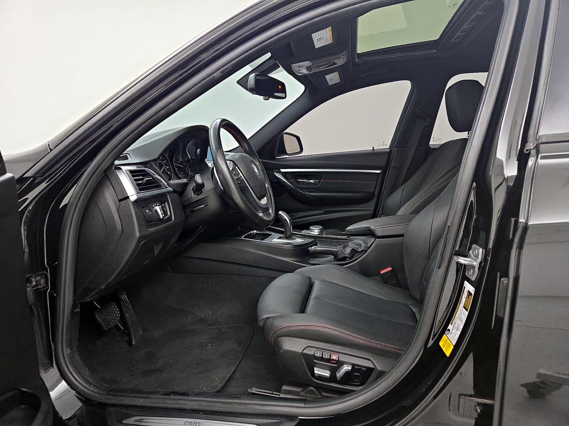 Thumbnail: 2018 BMW 3 Series - 11