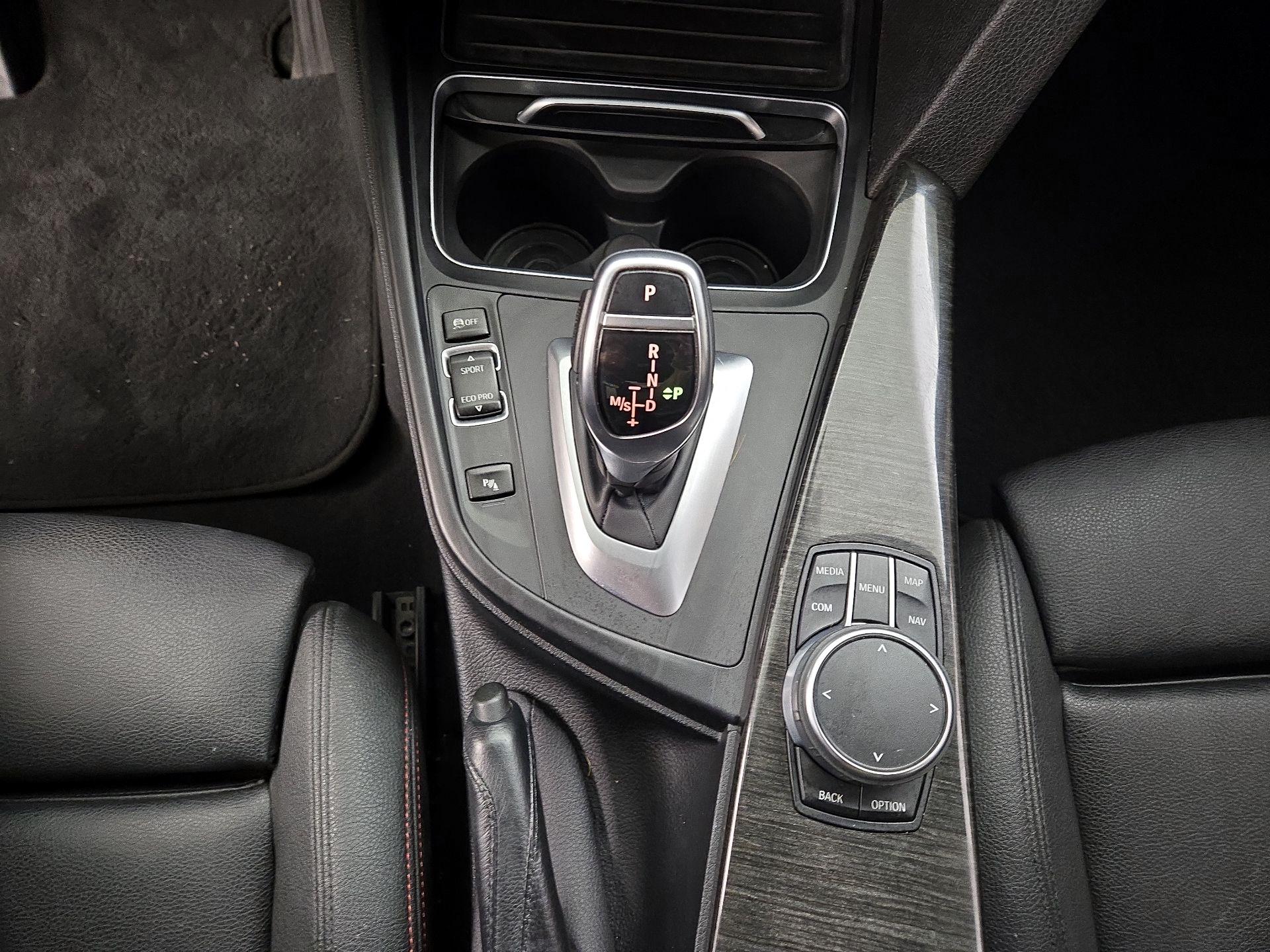 Thumbnail: 2018 BMW 3 Series - 18