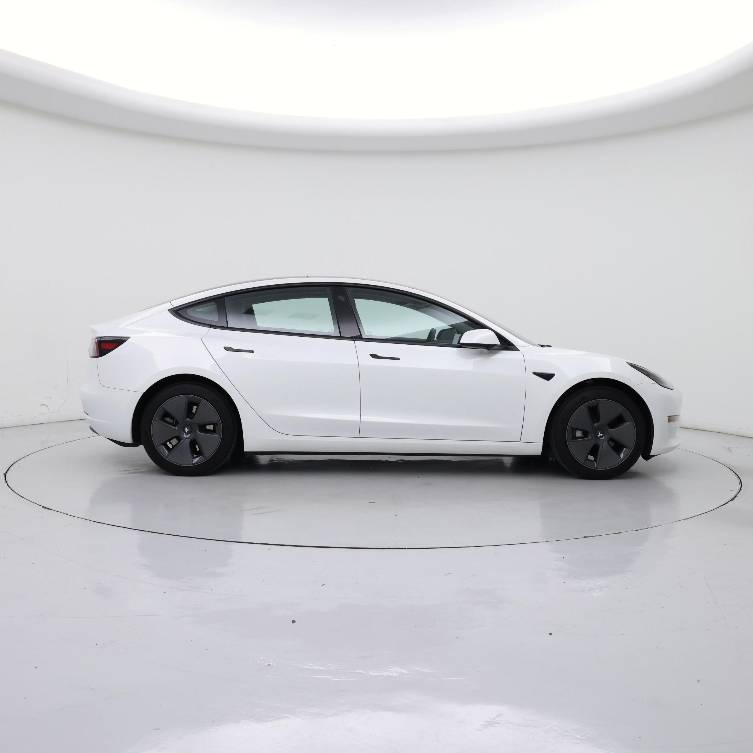 Thumbnail: 2023 Tesla Model 3 - 7