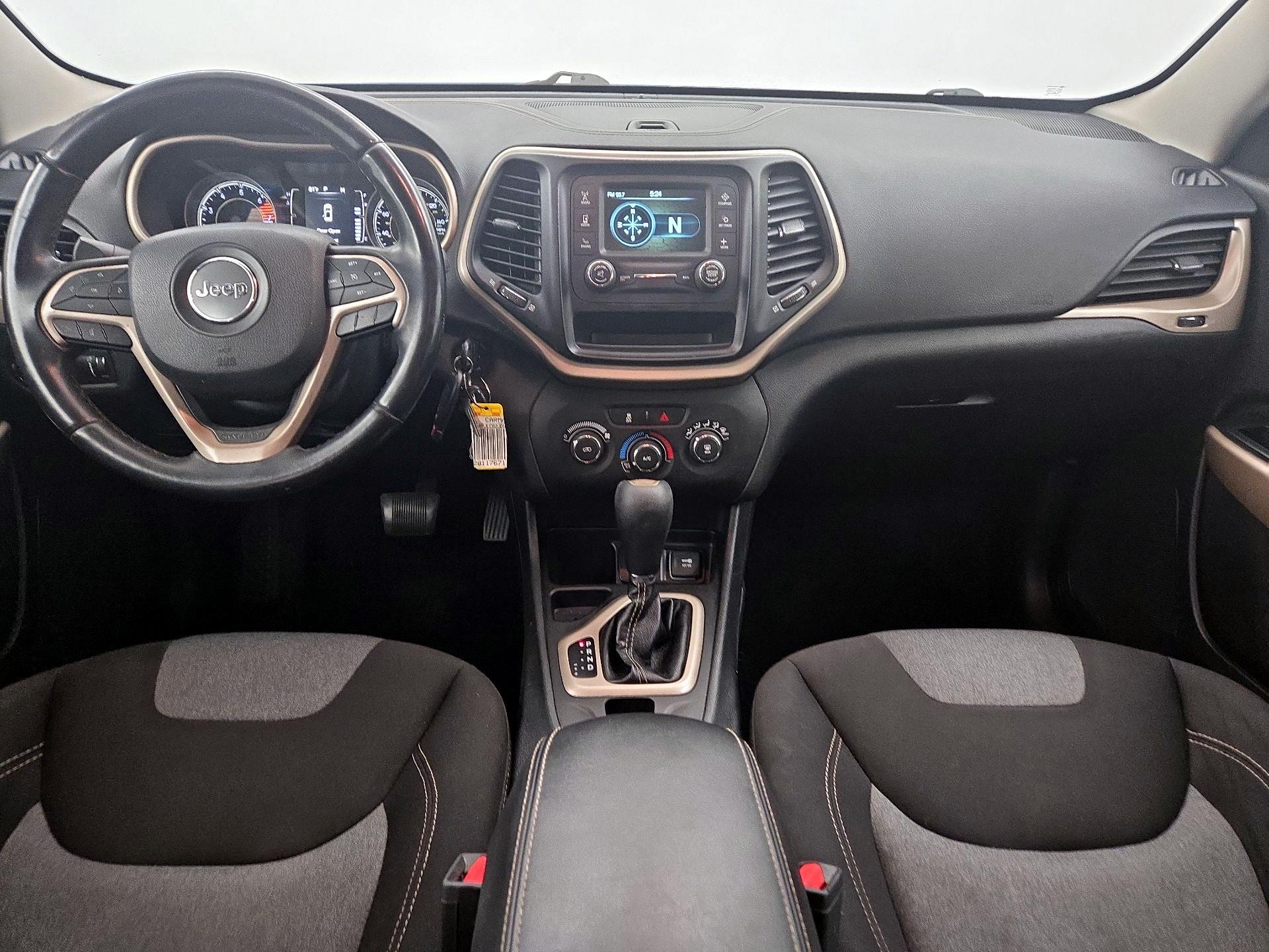 Thumbnail: 2018 Jeep Cherokee - 9