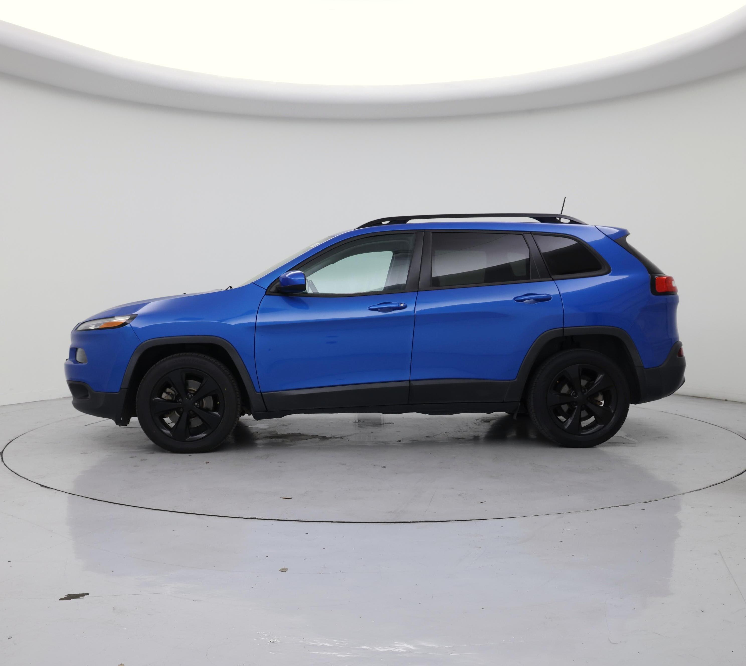Thumbnail: 2018 Jeep Cherokee - 3