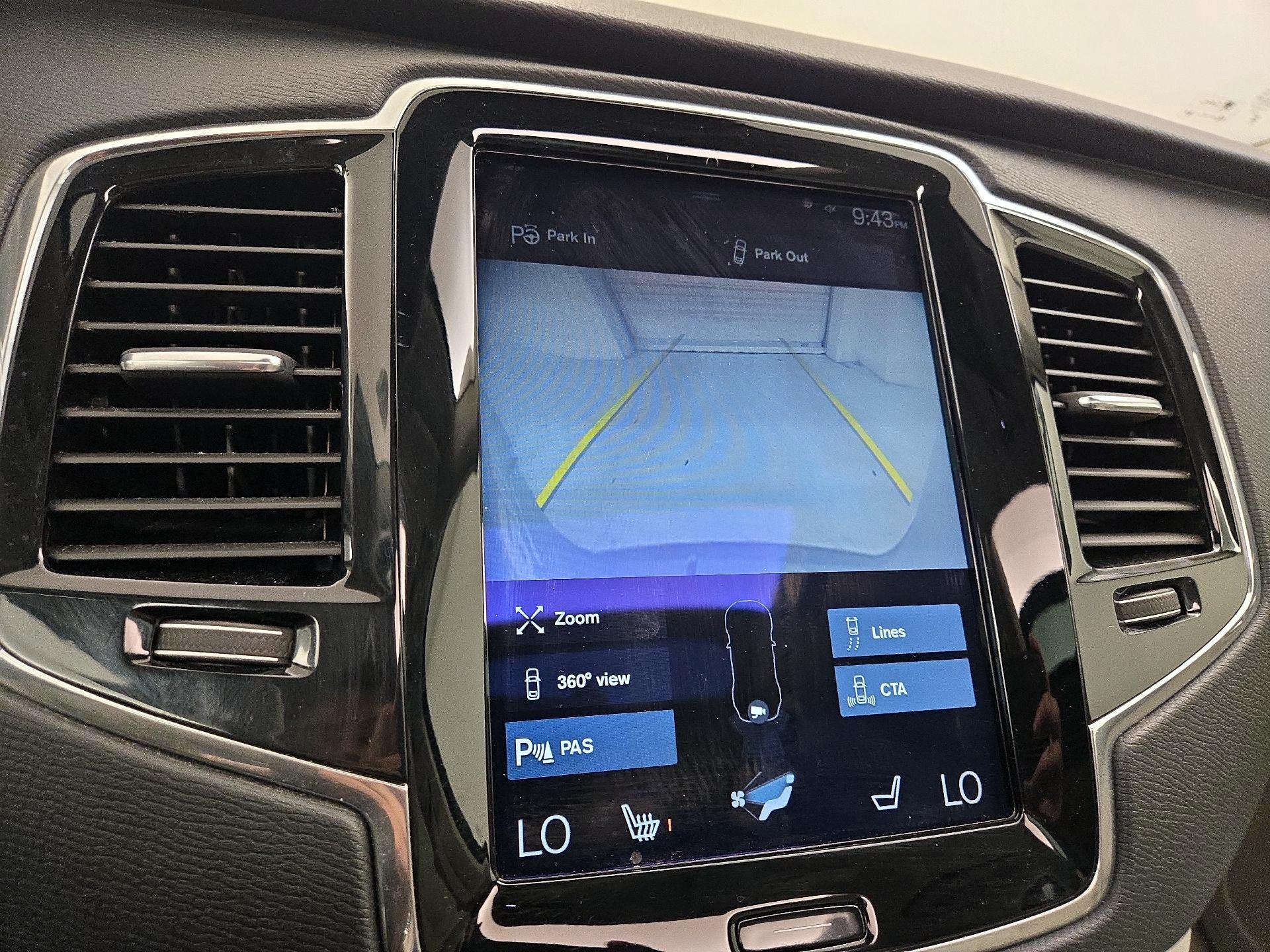 Thumbnail: 2018 Volvo XC90 - 14