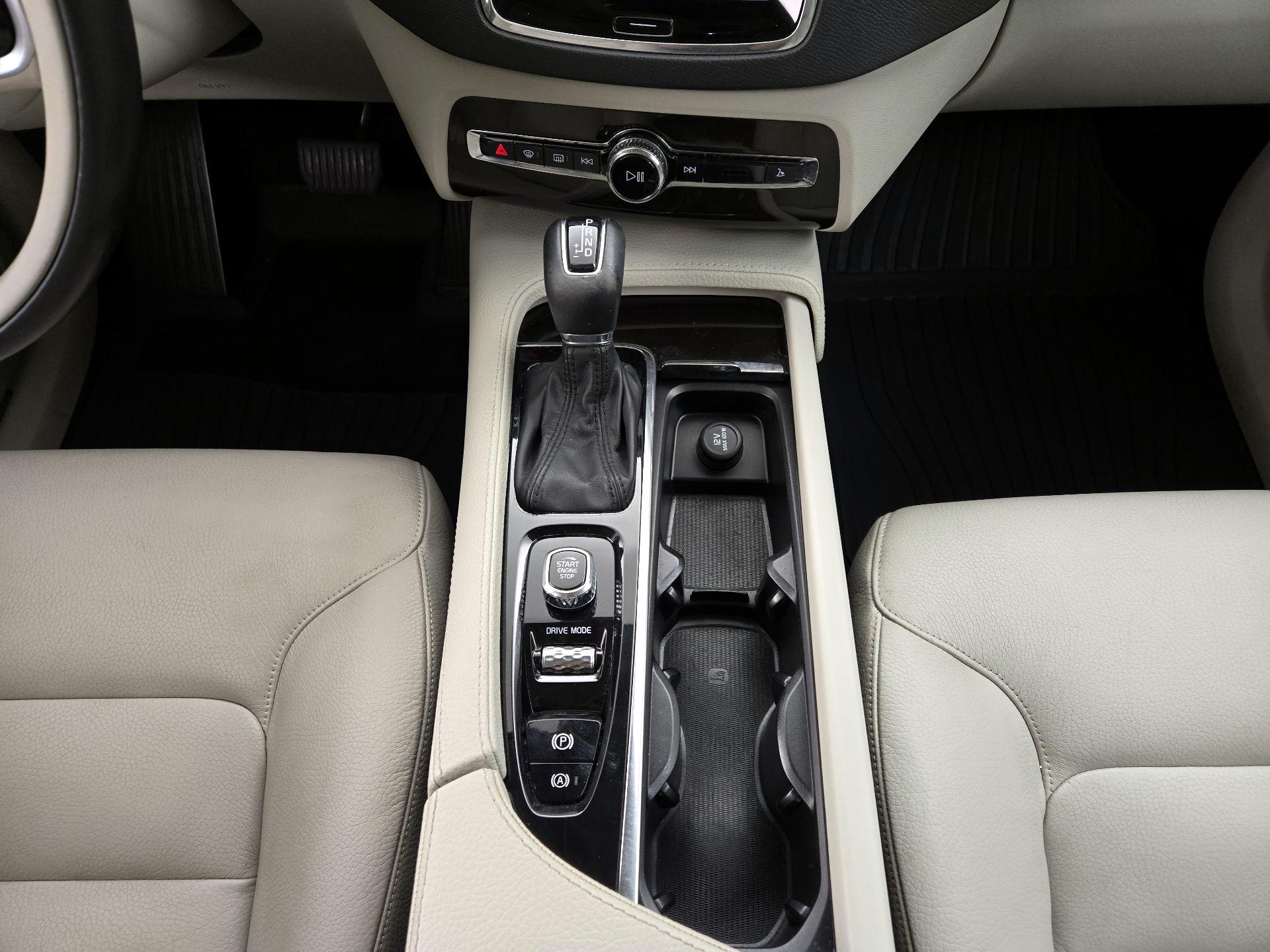 Thumbnail: 2018 Volvo XC90 - 17