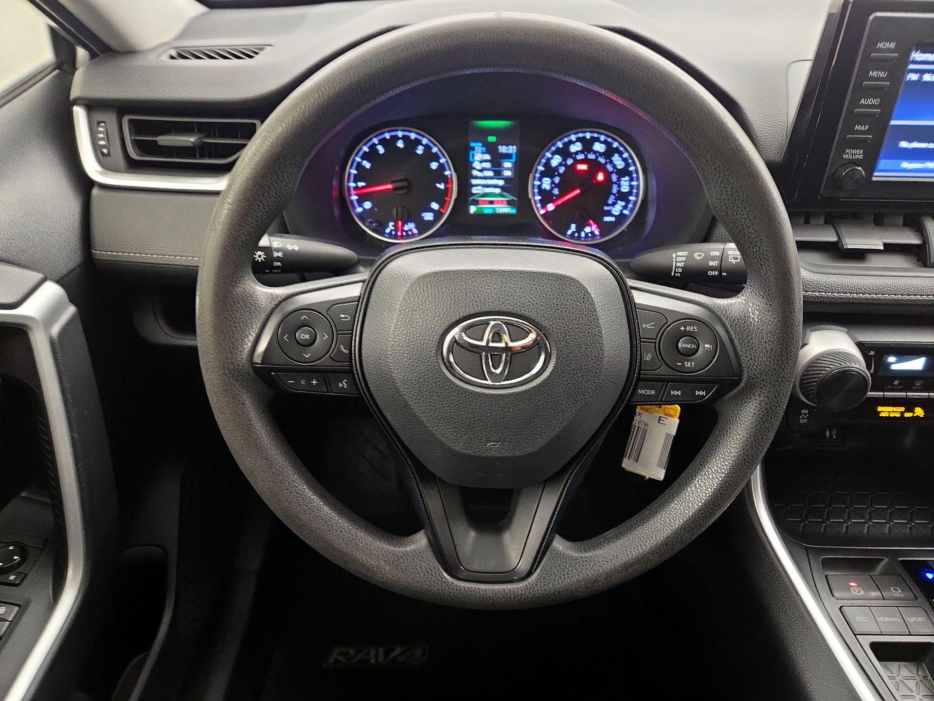 Thumbnail: 2019 Toyota RAV4 - 10