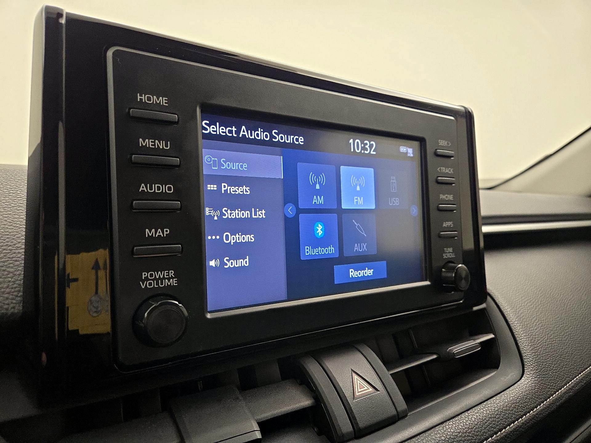 Thumbnail: 2019 Toyota RAV4 - 15