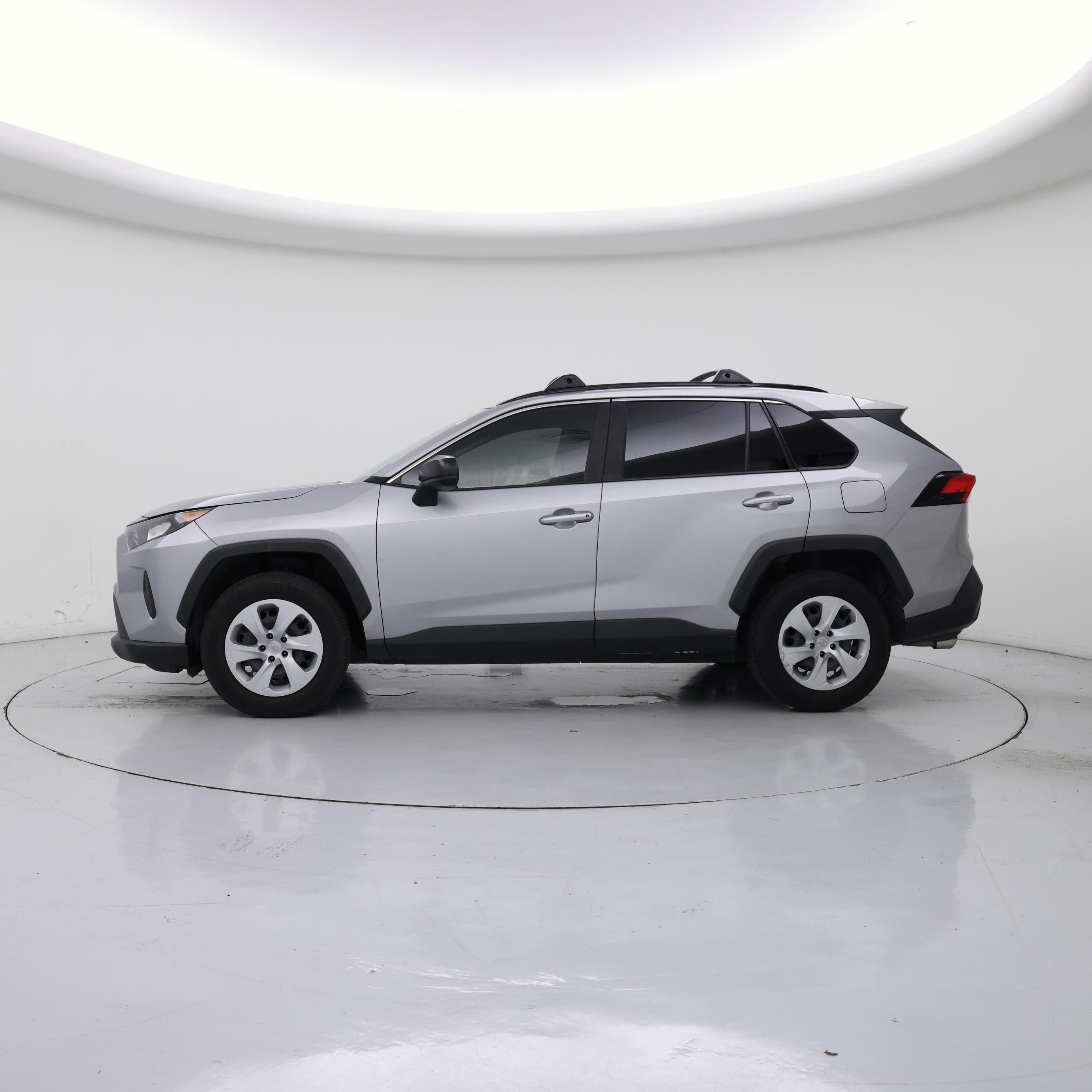 Thumbnail: 2019 Toyota RAV4 - 3