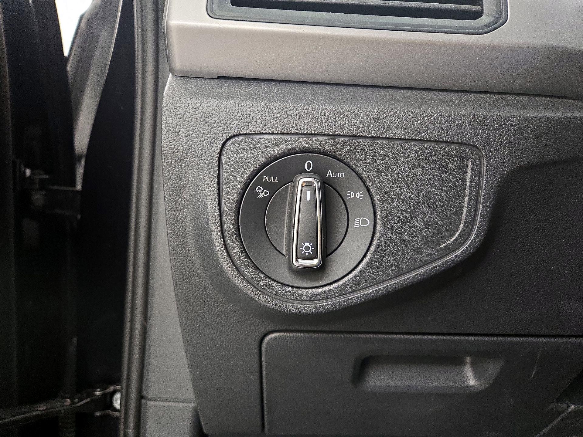 Thumbnail: 2020 Volkswagen Atlas - 13