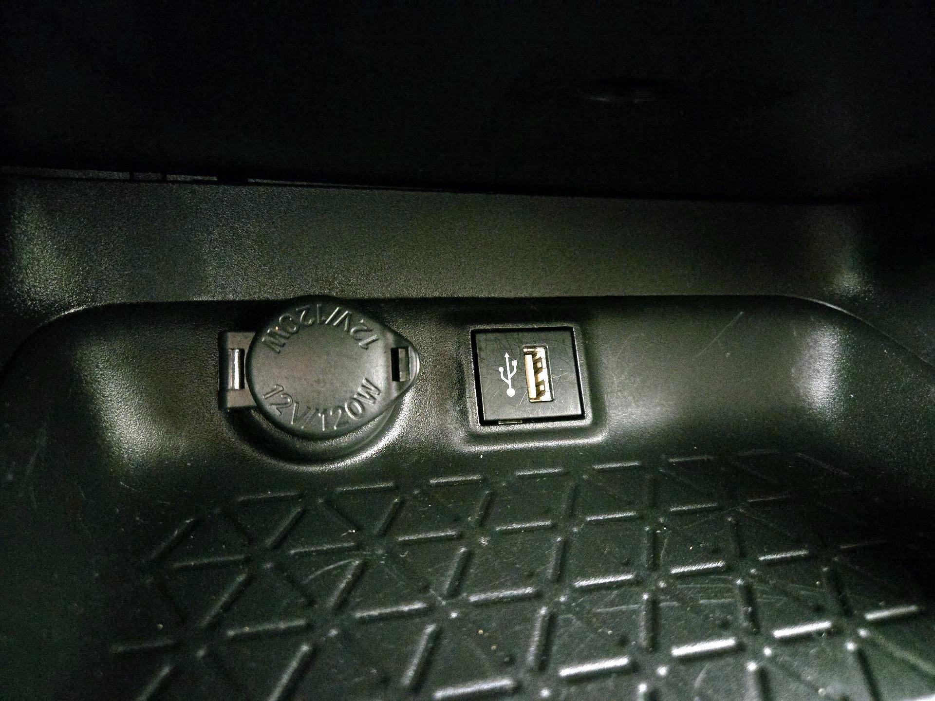 Thumbnail: 2023 Toyota RAV4 - 18