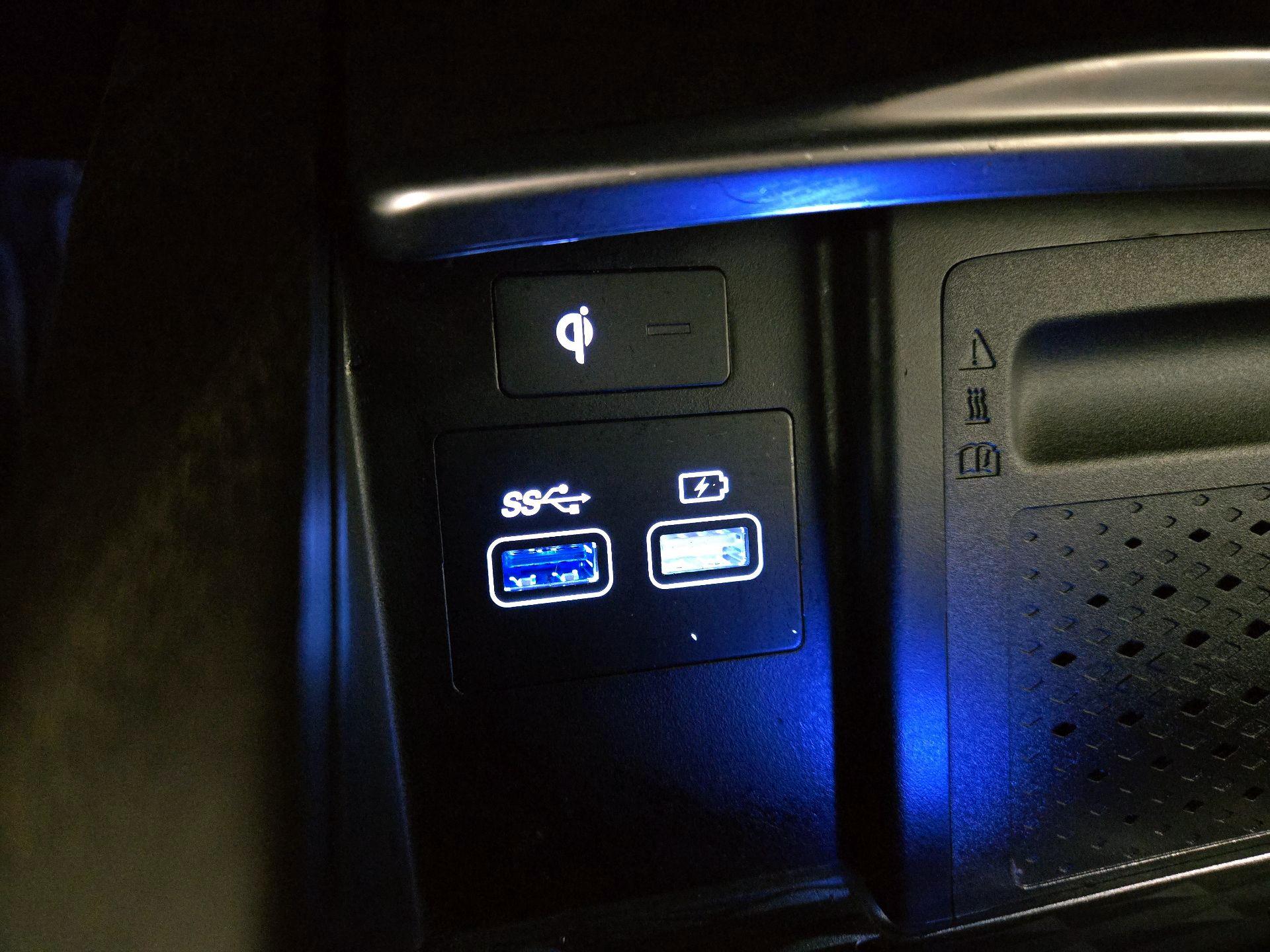 Thumbnail: 2022 Genesis G80 - 19