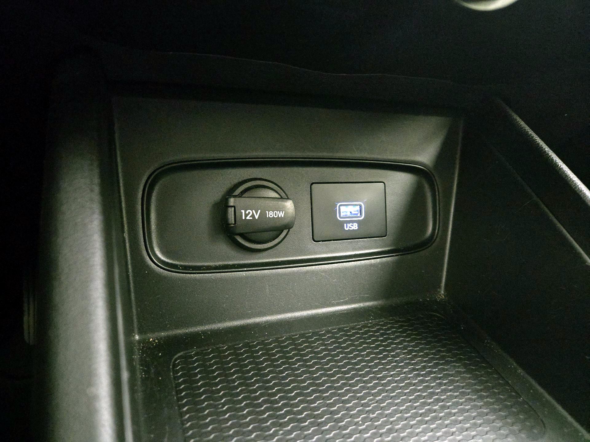 Thumbnail: 2020 Hyundai Venue - 18