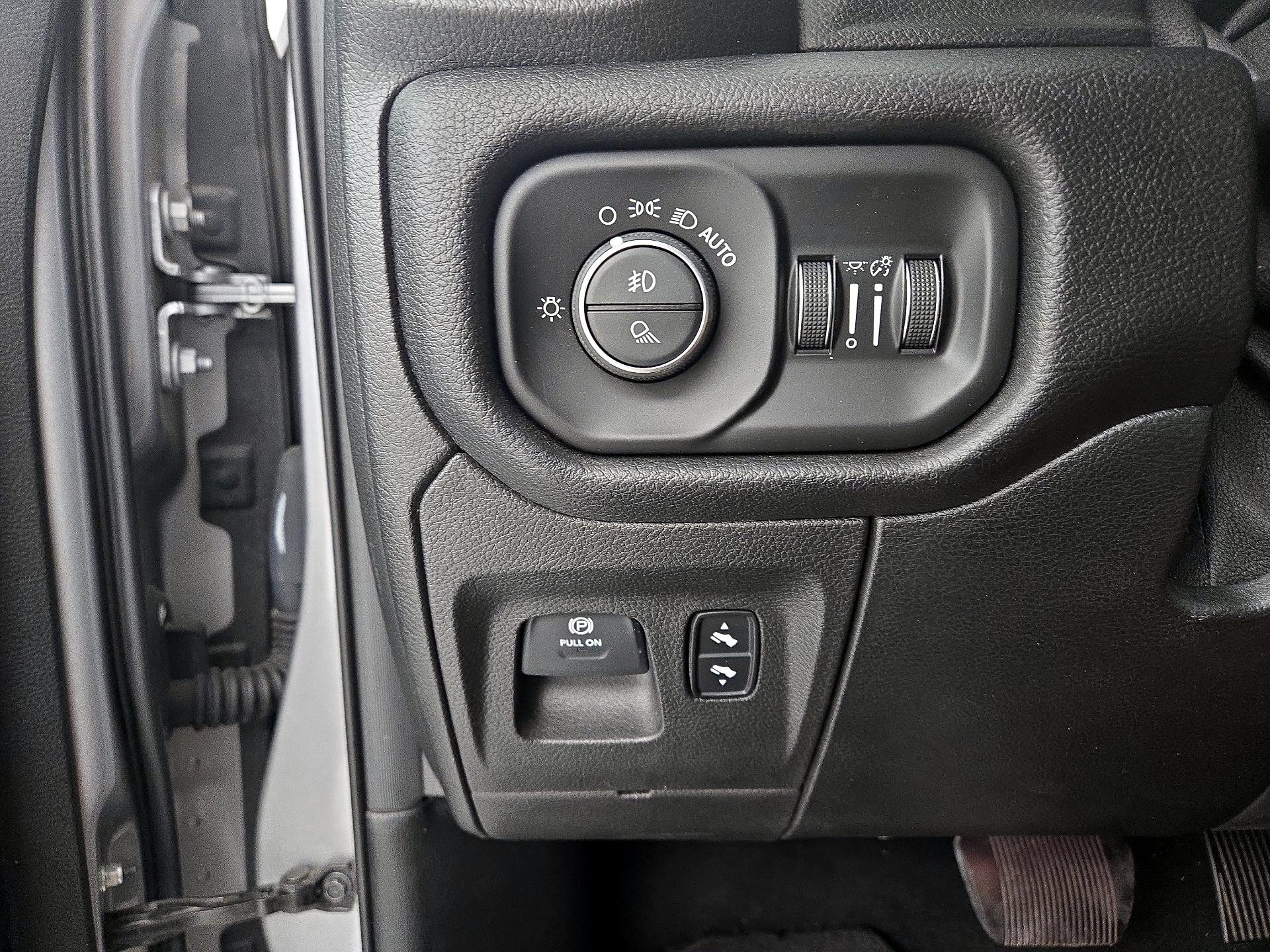 Thumbnail: 2019 RAM 1500 - 13