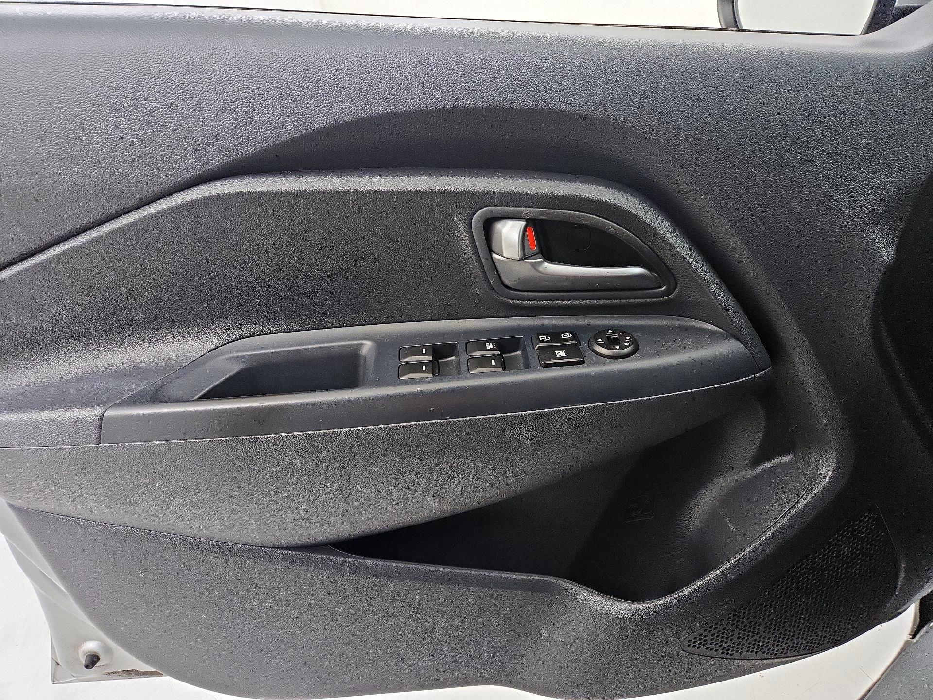 Thumbnail: 2016 Kia Rio - 12