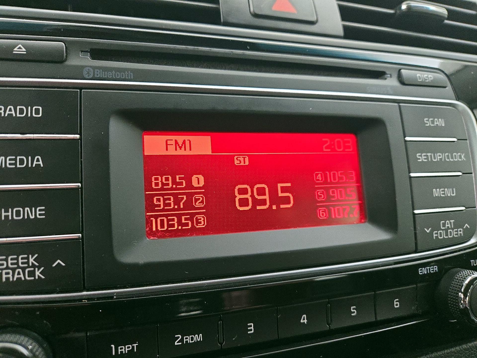 Thumbnail: 2016 Kia Rio - 14