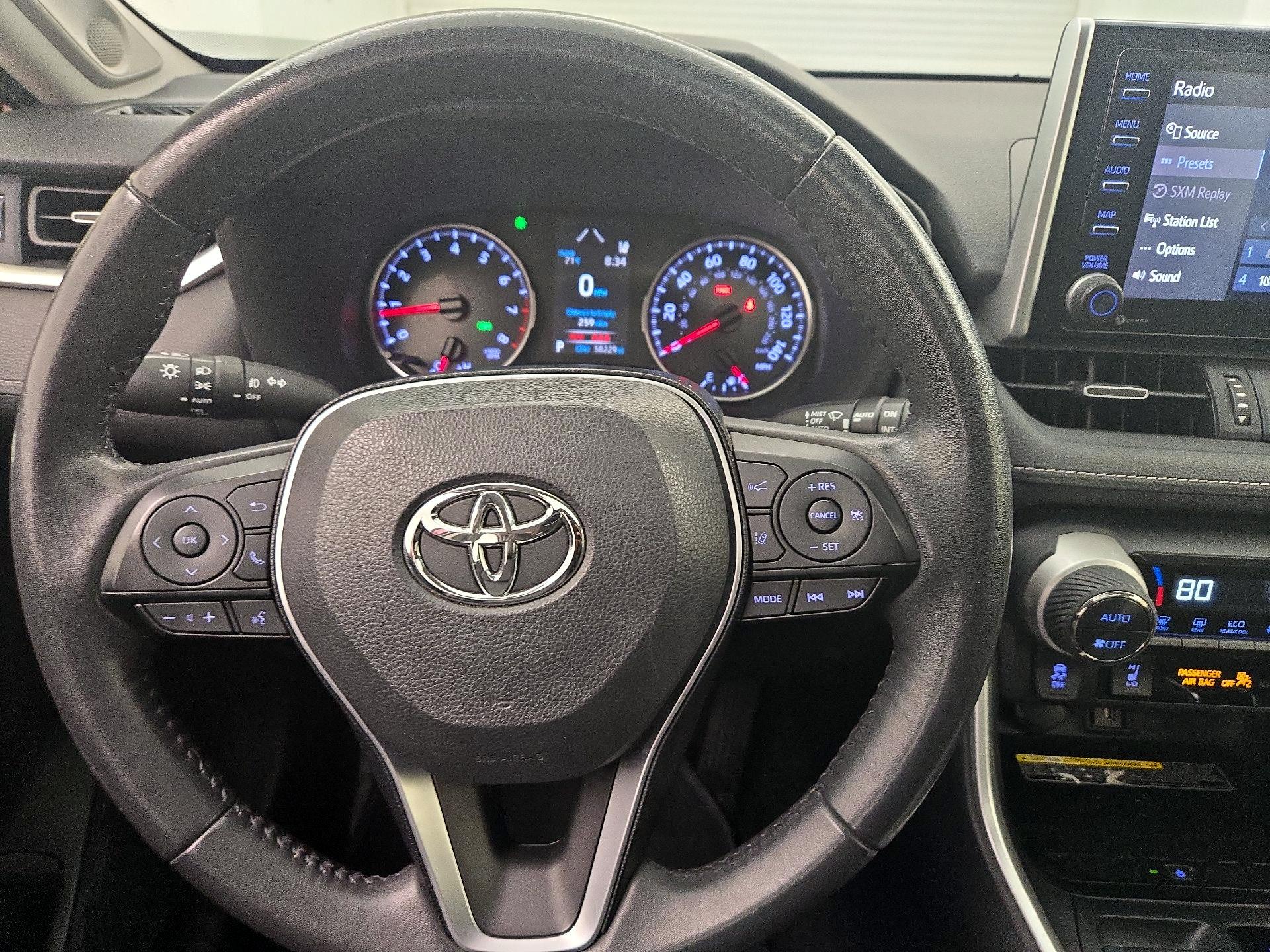 Thumbnail: 2020 Toyota RAV4 - 10