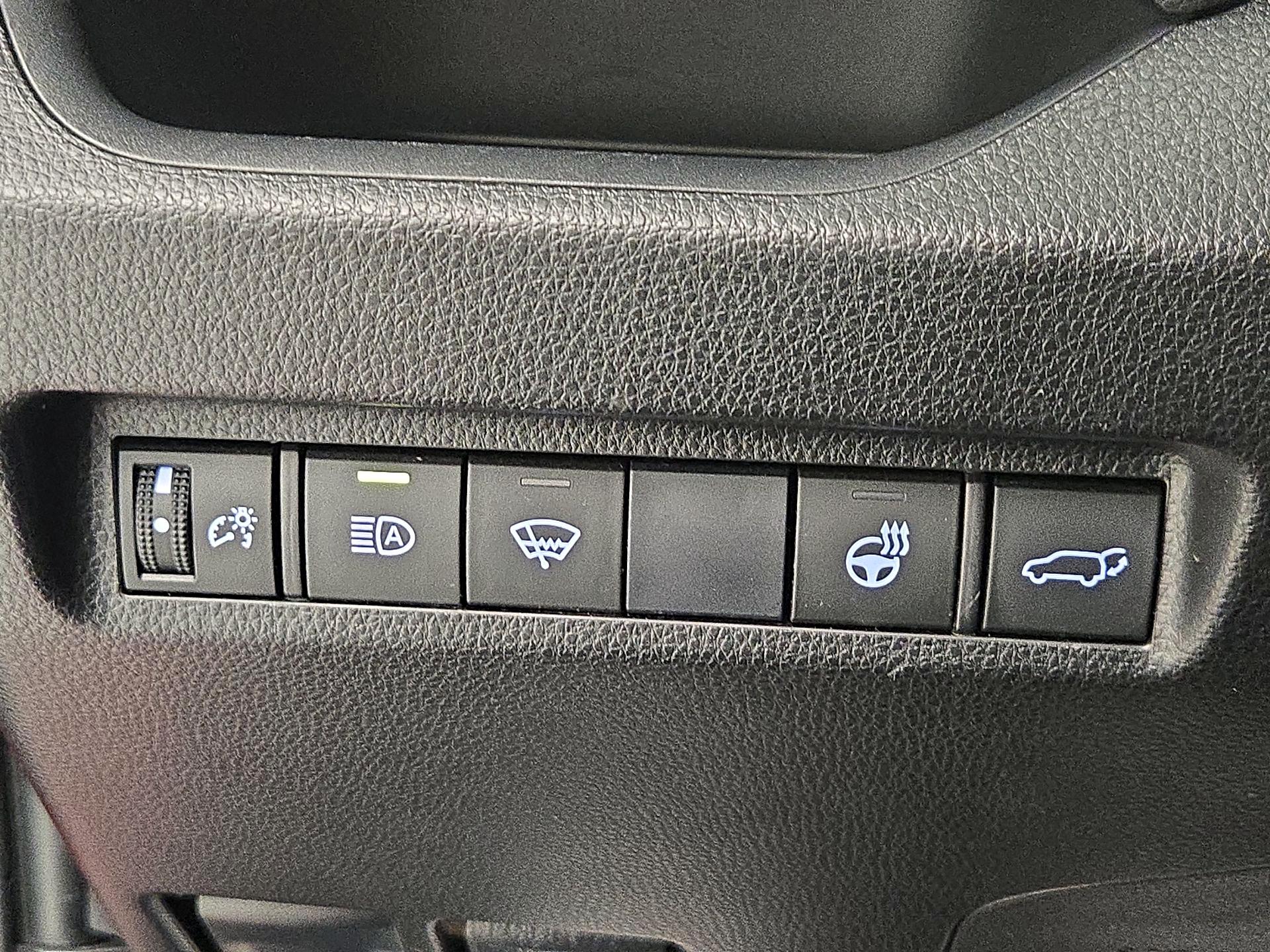 Thumbnail: 2020 Toyota RAV4 - 13