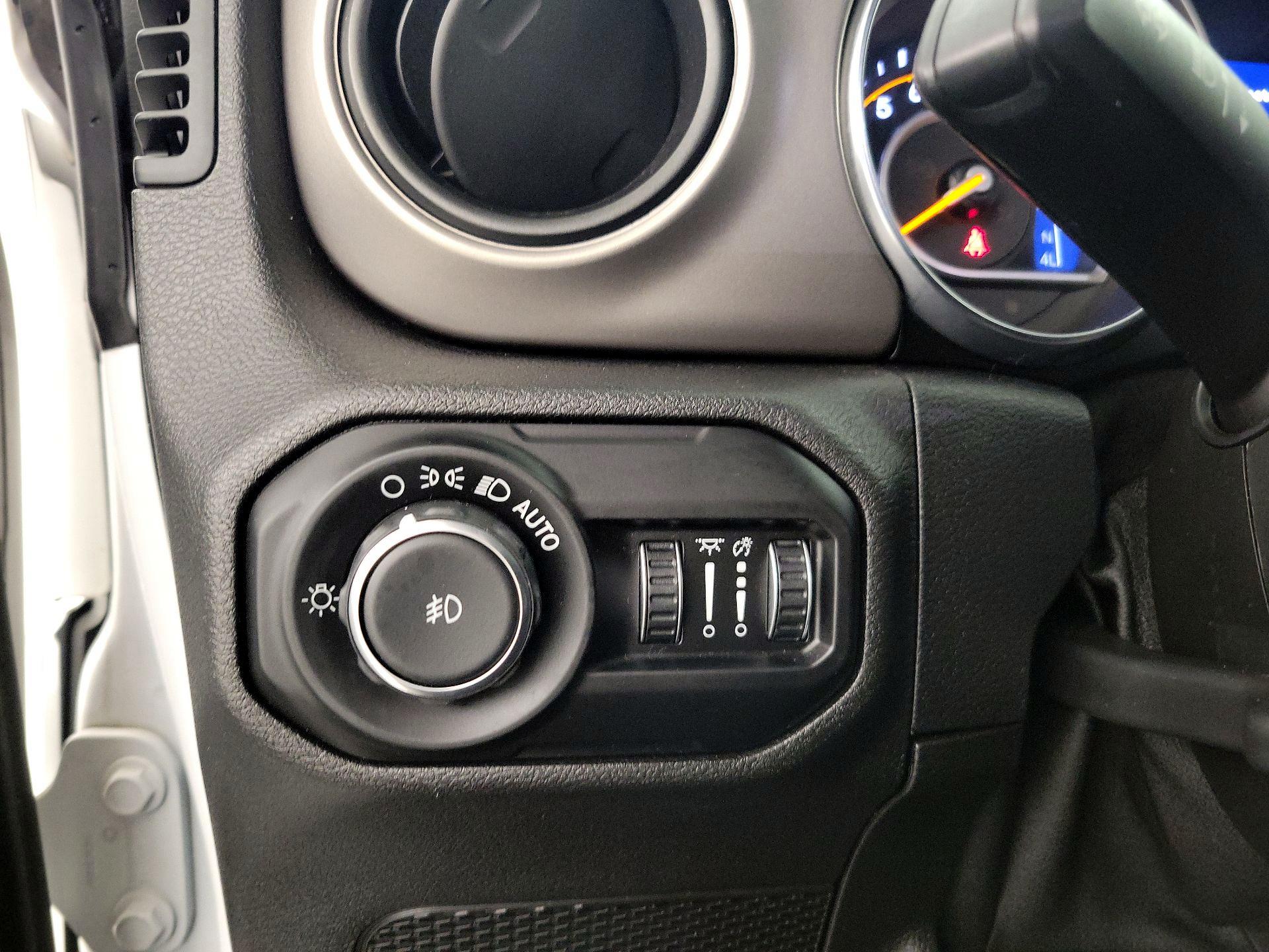 Thumbnail: 2021 Jeep Wrangler - 14