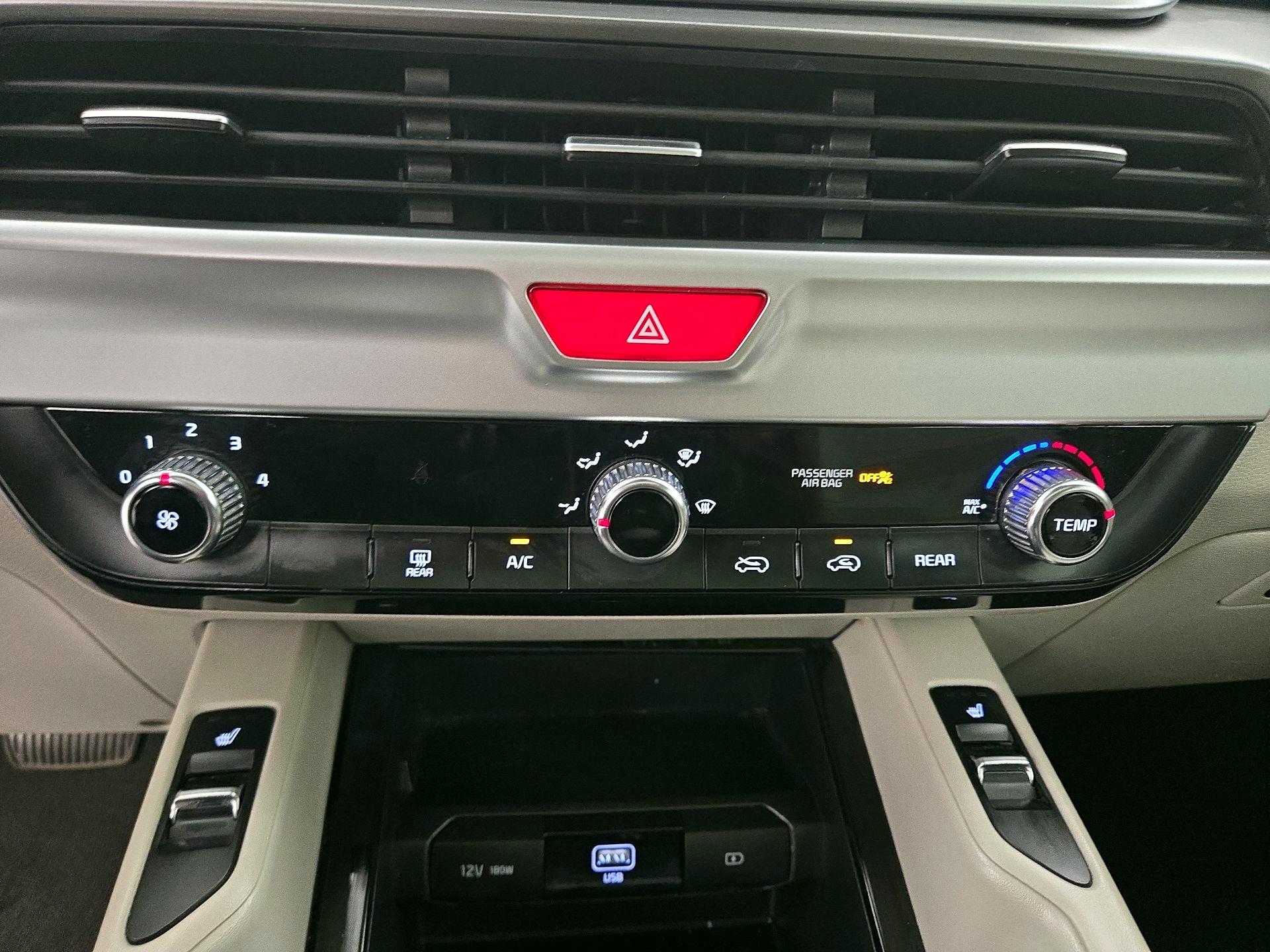 Thumbnail: 2020 Kia Telluride - 16