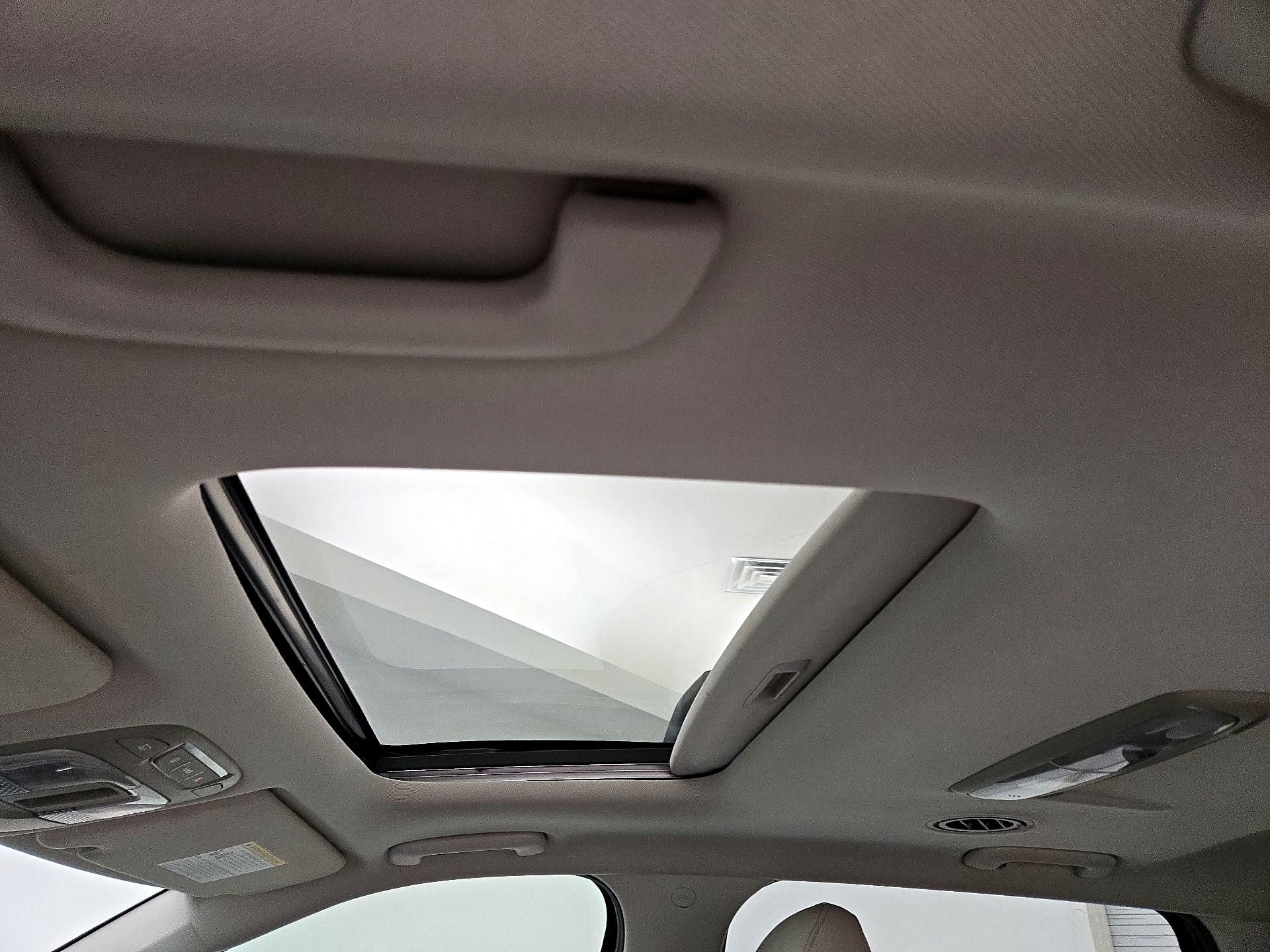 Thumbnail: 2020 Kia Telluride - 19