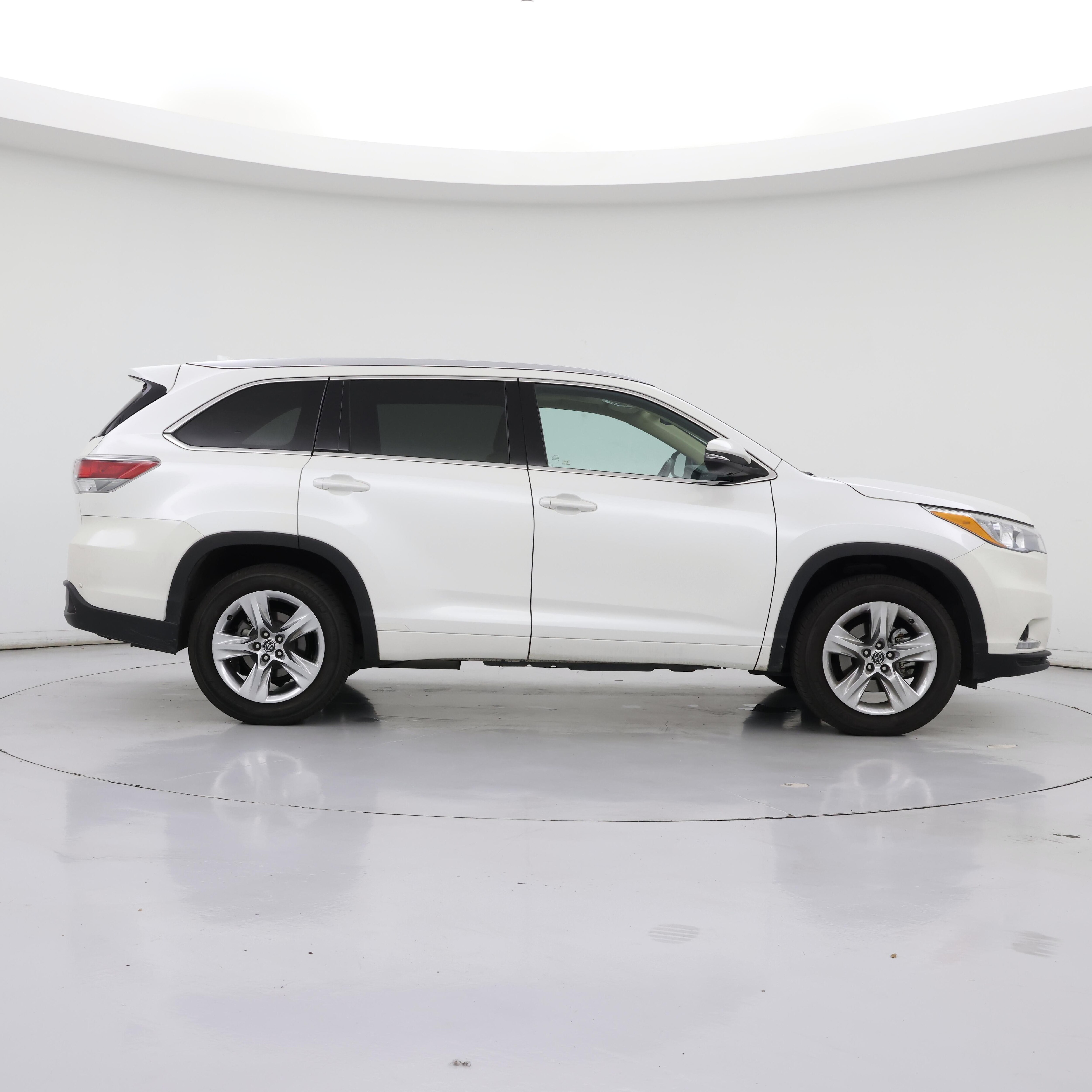 Thumbnail: 2016 Toyota Highlander - 7