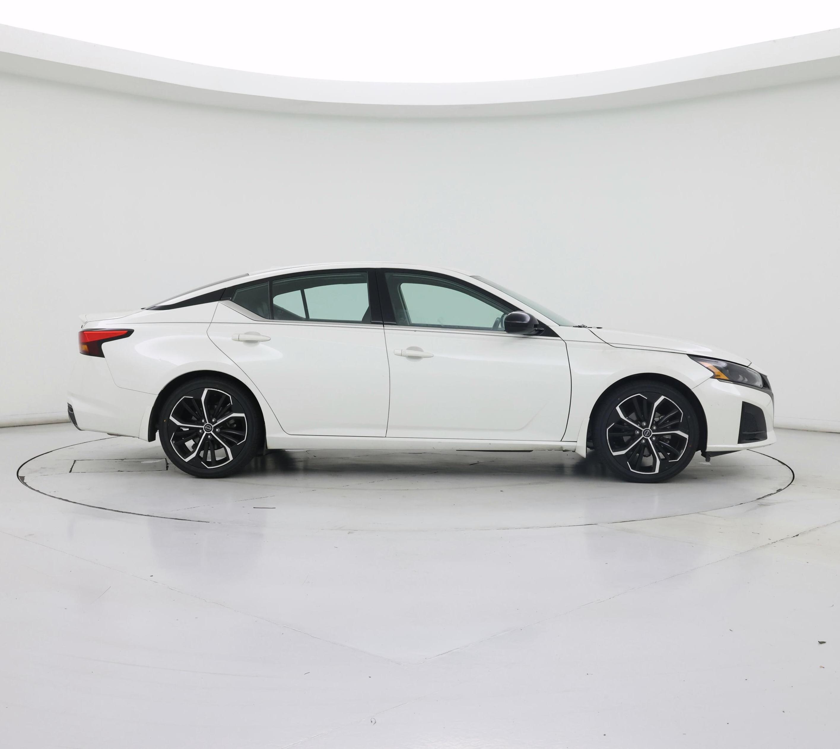 Thumbnail: 2023 Nissan Altima - 7