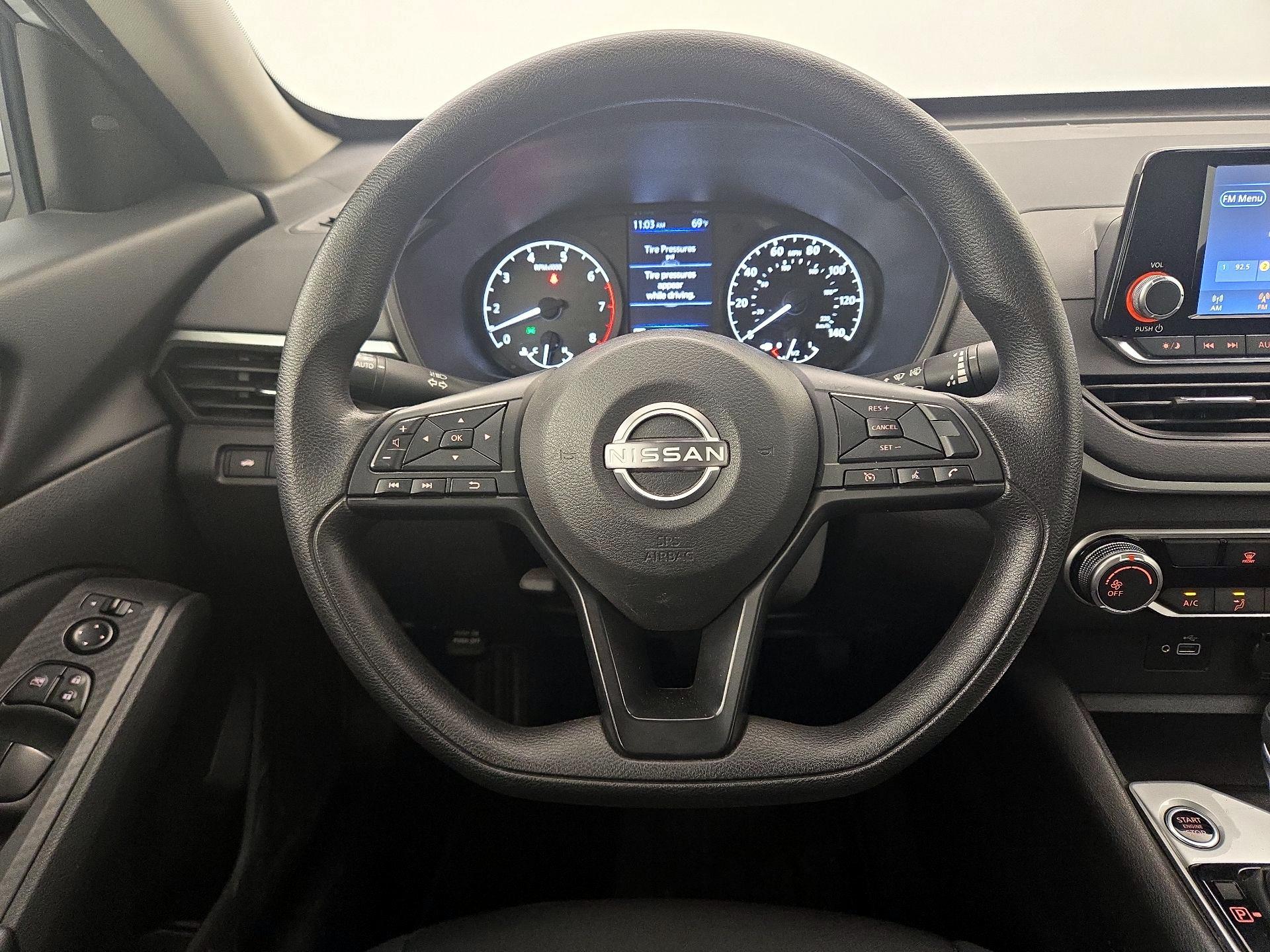 Thumbnail: 2023 Nissan Altima - 10