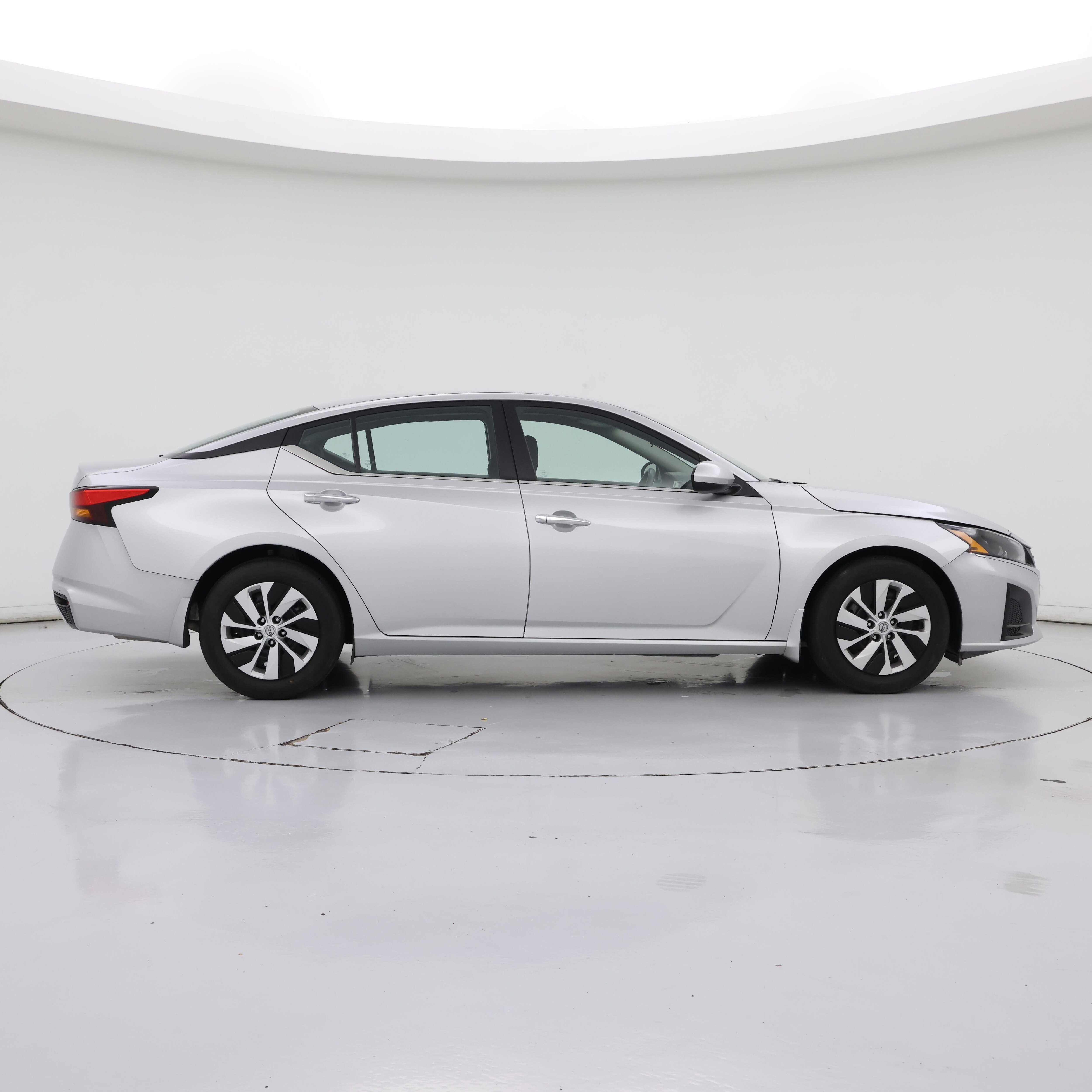 Thumbnail: 2023 Nissan Altima - 7