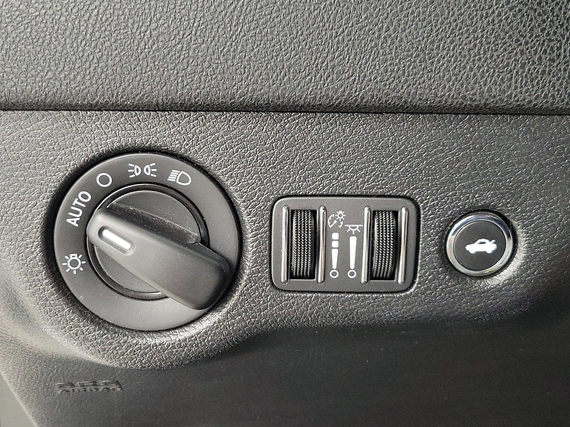 Thumbnail: 2022 Dodge Charger - 13