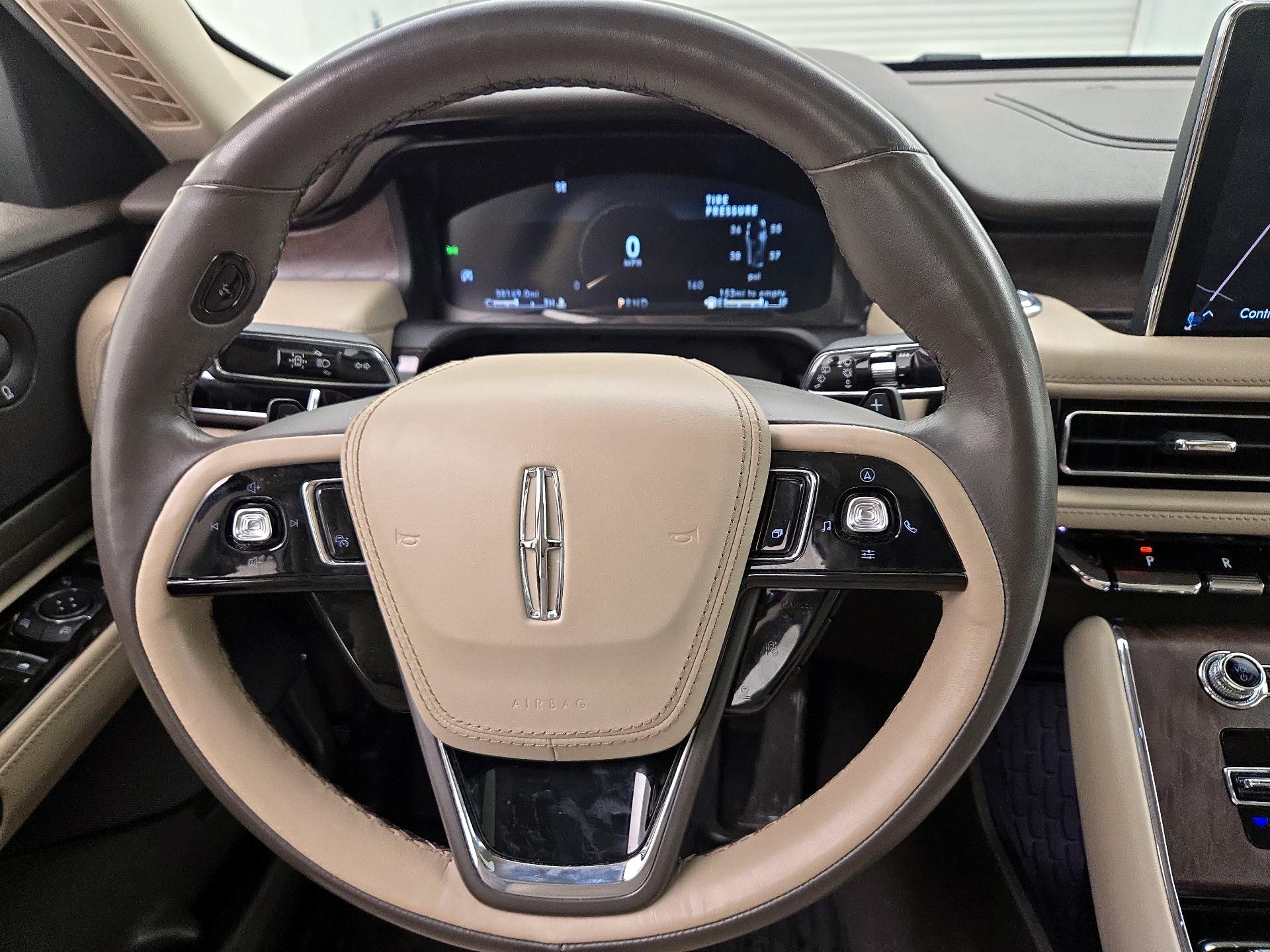 Thumbnail: 2022 Lincoln Aviator - 10