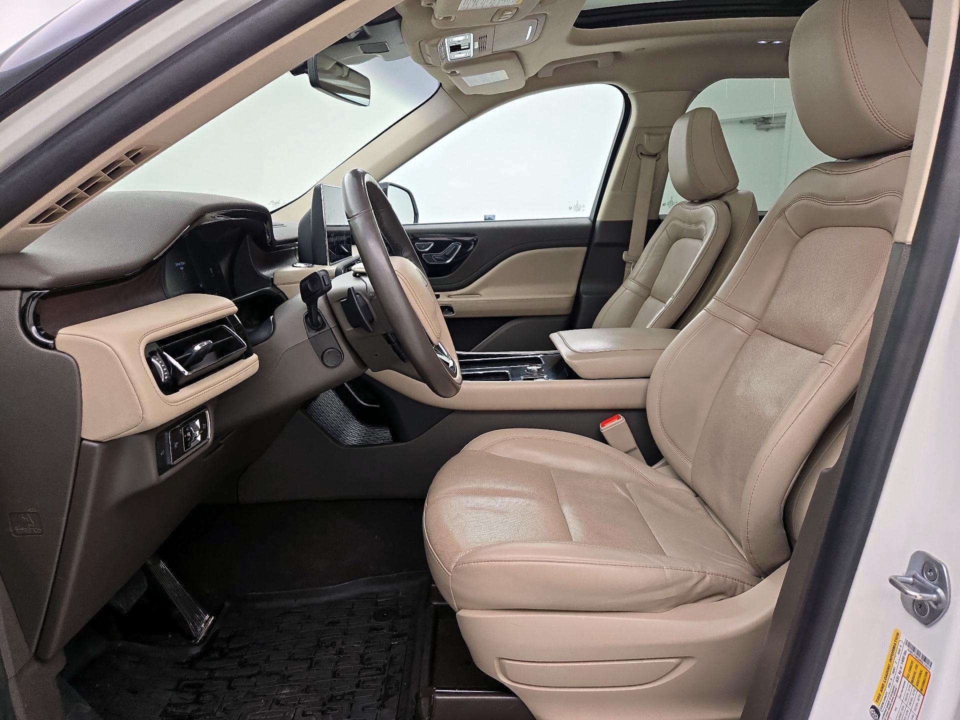 Thumbnail: 2022 Lincoln Aviator - 11