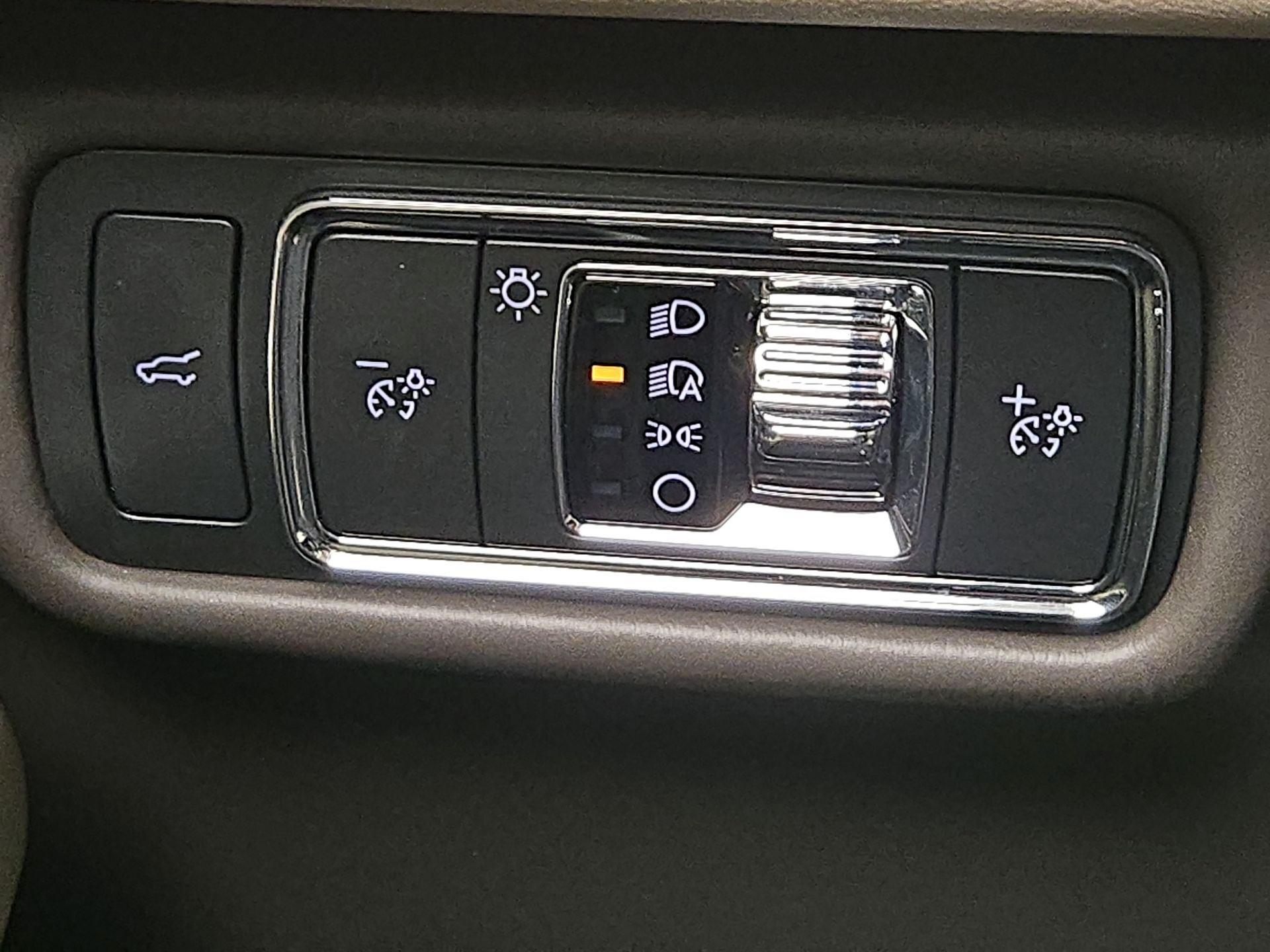 Thumbnail: 2022 Lincoln Aviator - 13