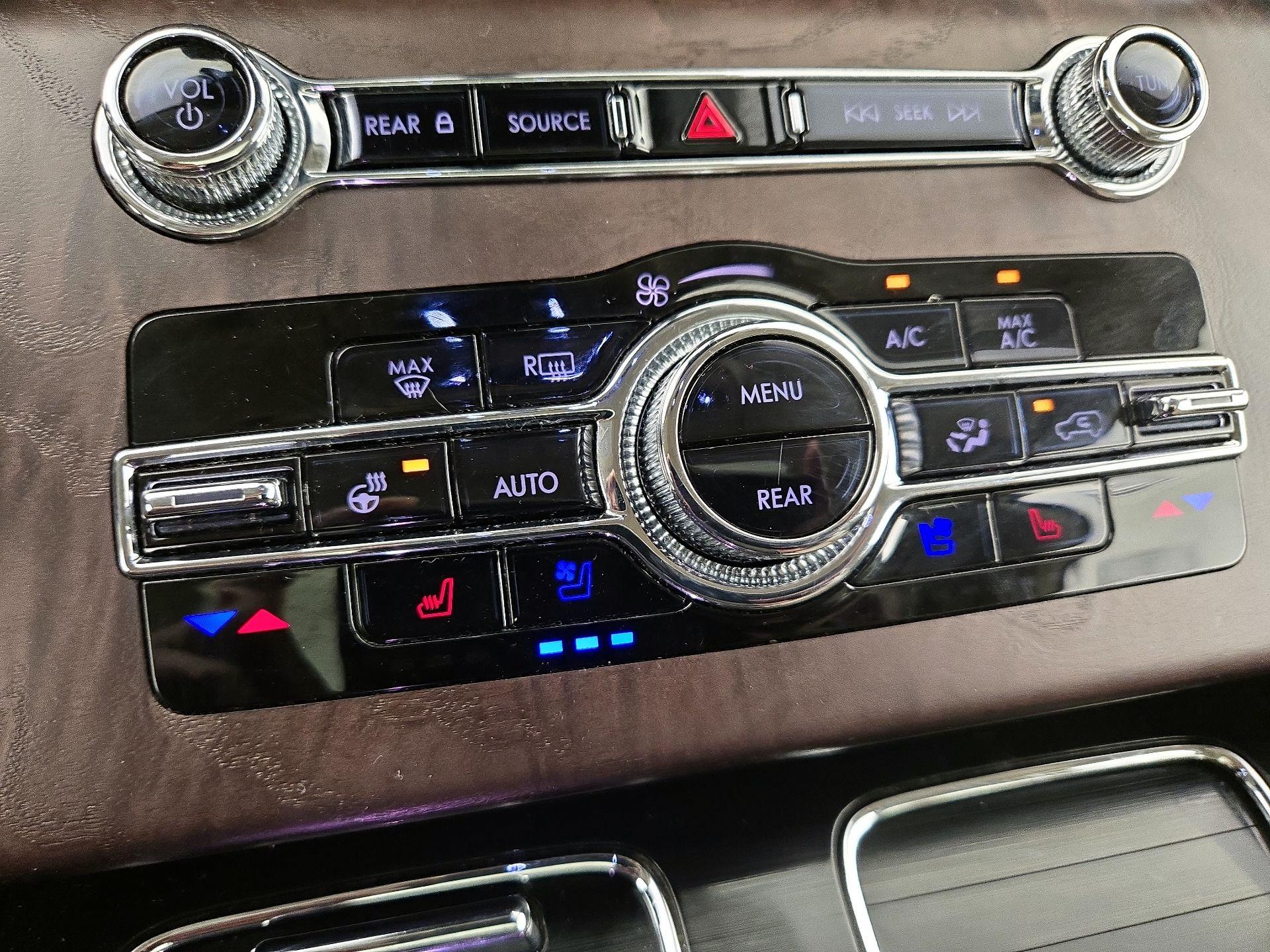 Thumbnail: 2022 Lincoln Aviator - 17