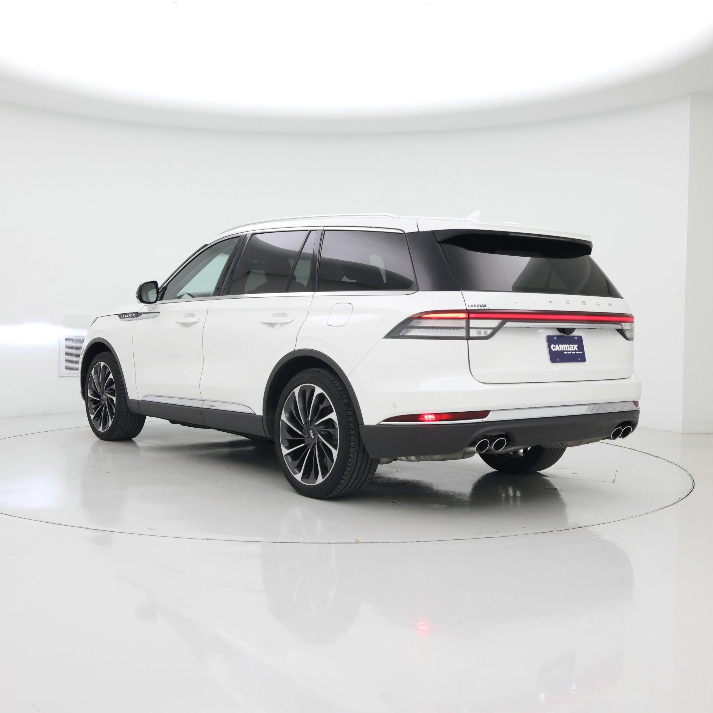 Thumbnail: 2022 Lincoln Aviator - 2